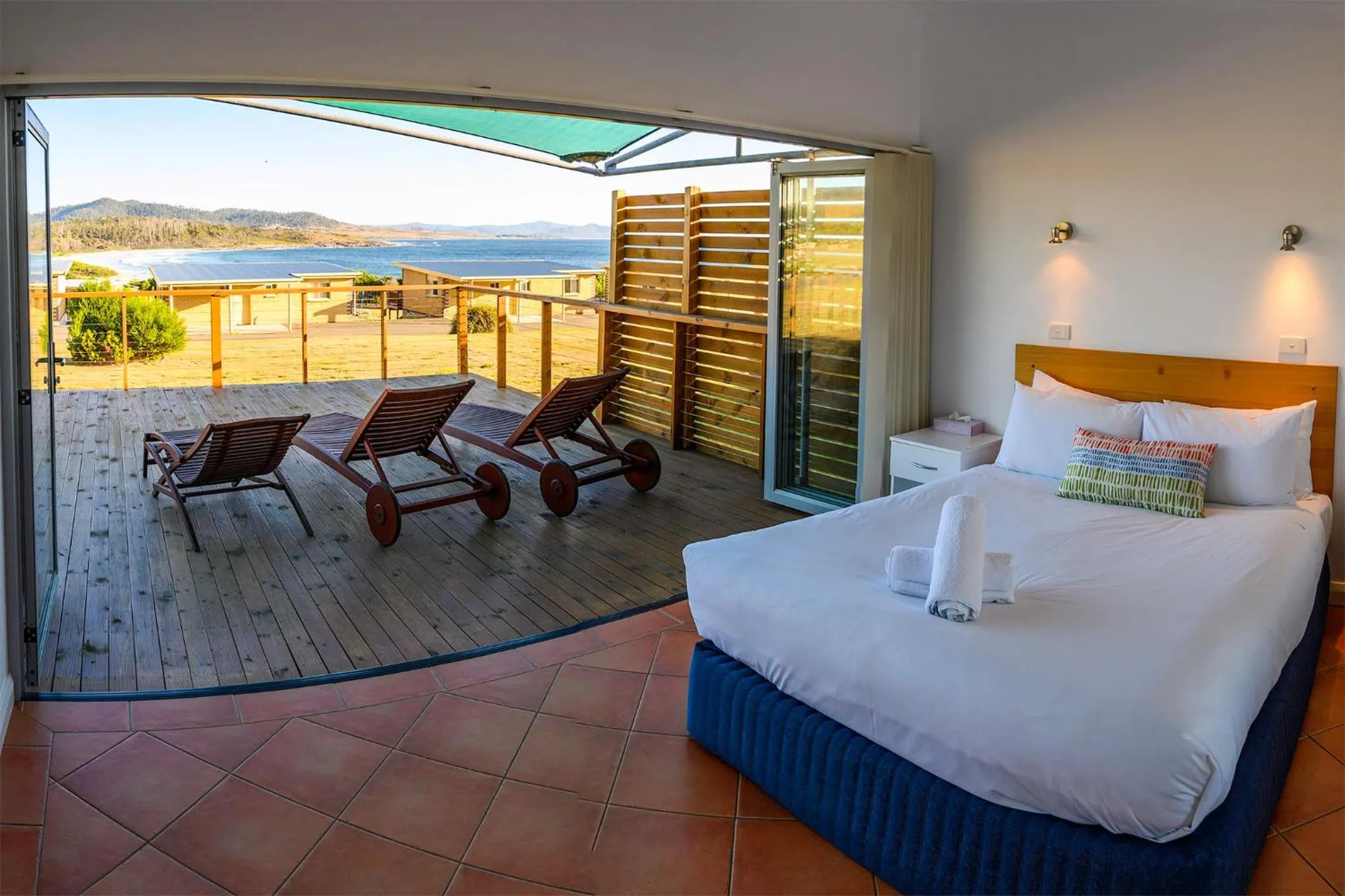 Bed in White Sands Estate