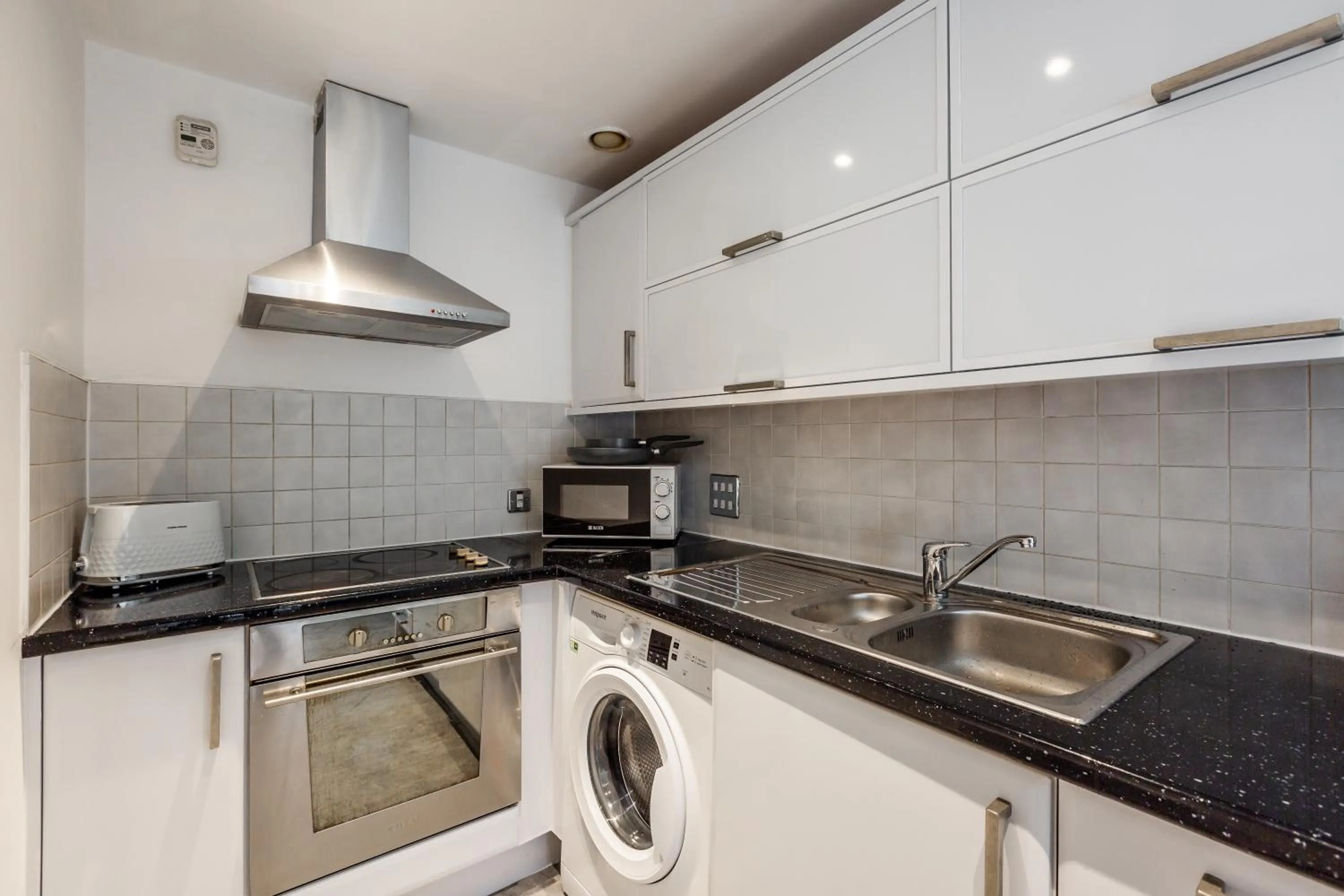 Kitchen or kitchenette in RST Cumberland Street