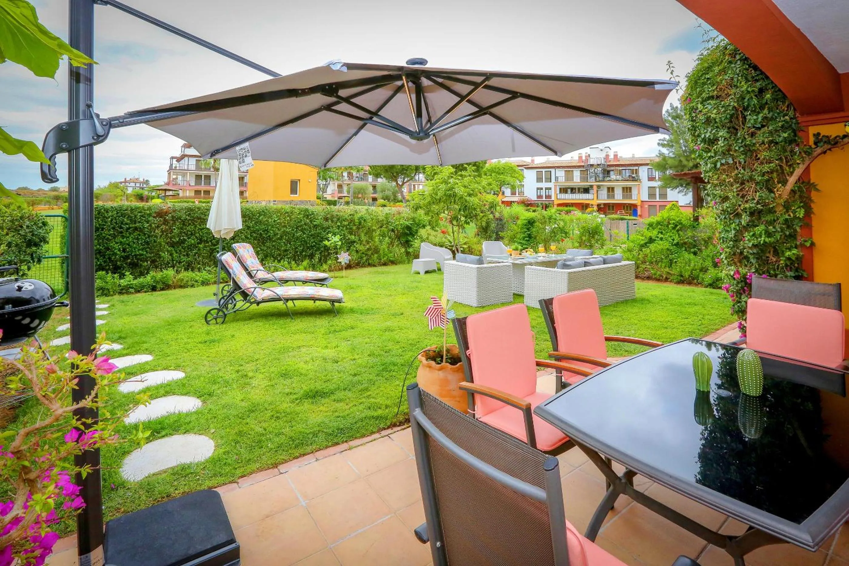 Garden in Pura Villa- Buganvillas Ayamonte