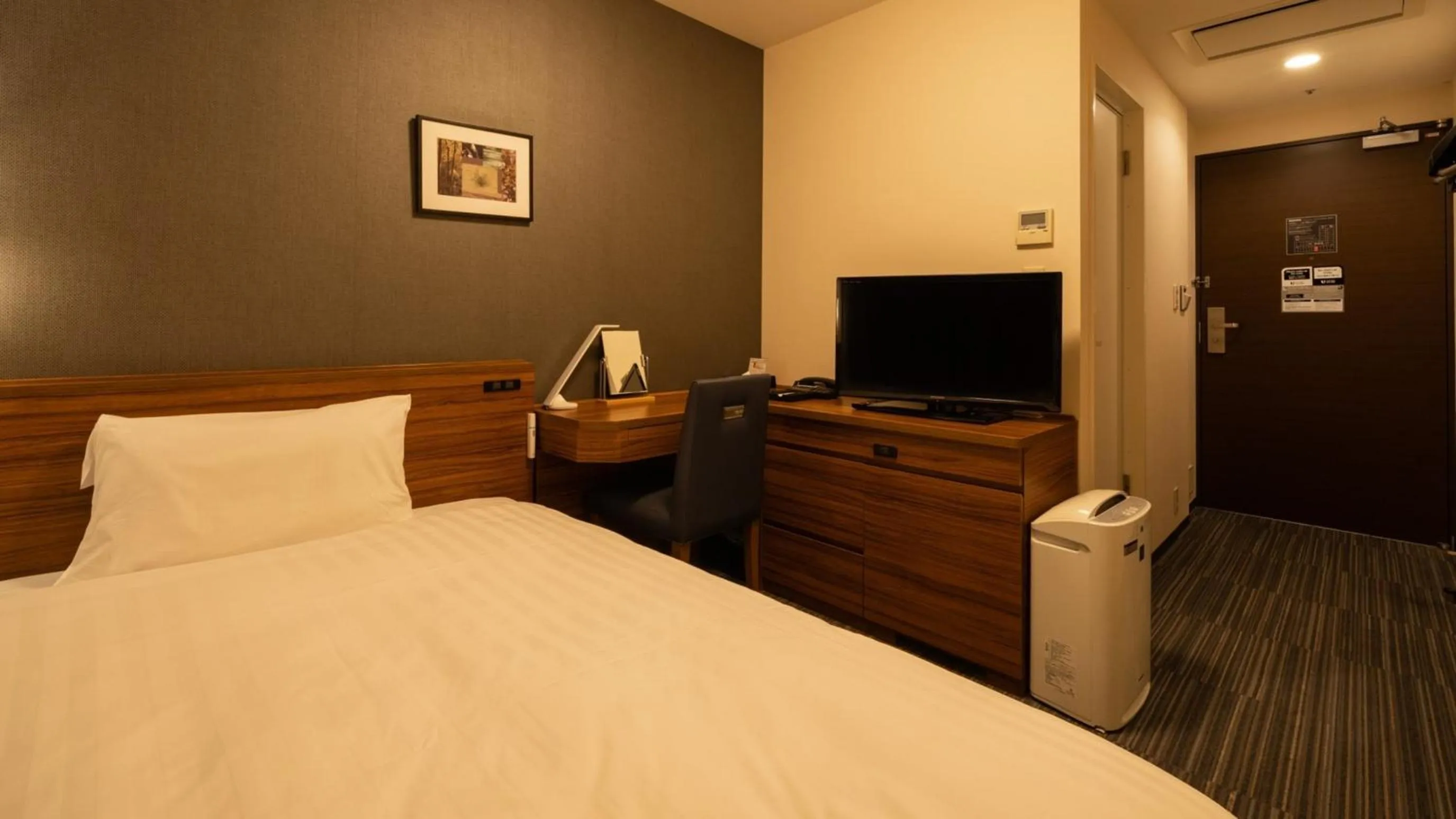 Photo of the whole room, Bed in Via Inn Shinagawa Oimachi