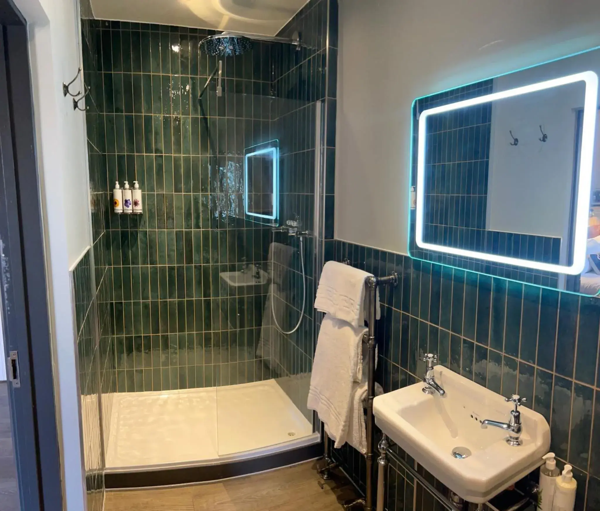 Superior King Room in The Peat Spade Inn Superior King Room in The Peat Spade Inn