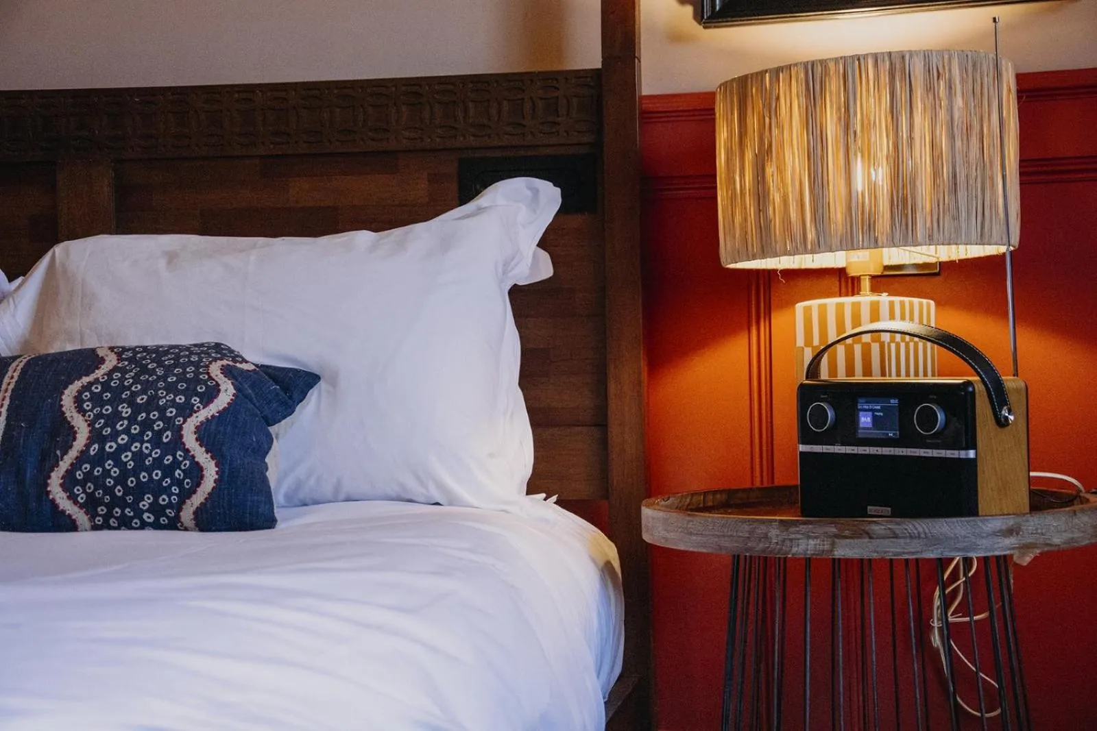 Bed in The Peat Spade Inn