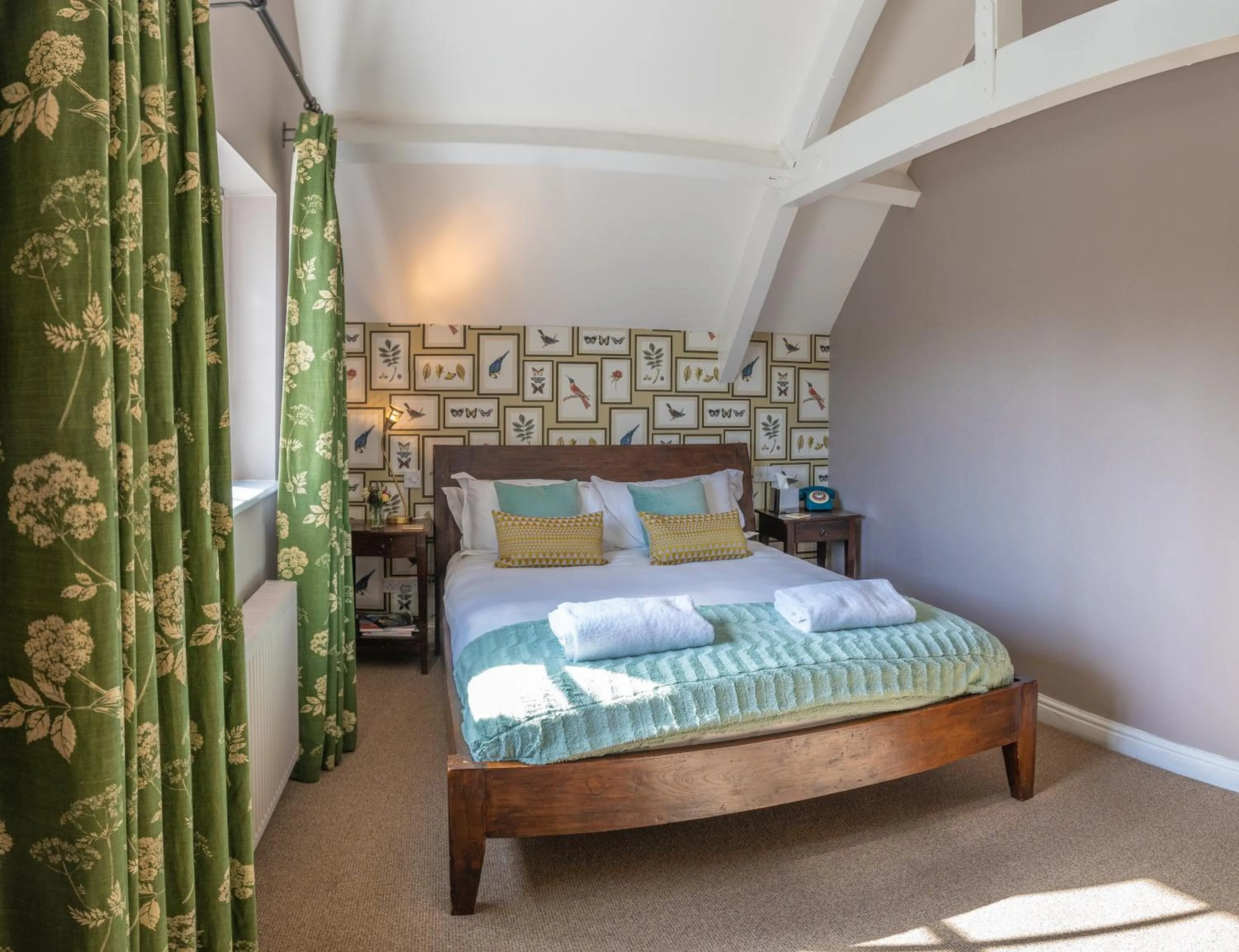 Bedroom, Bed in The Peat Spade Inn