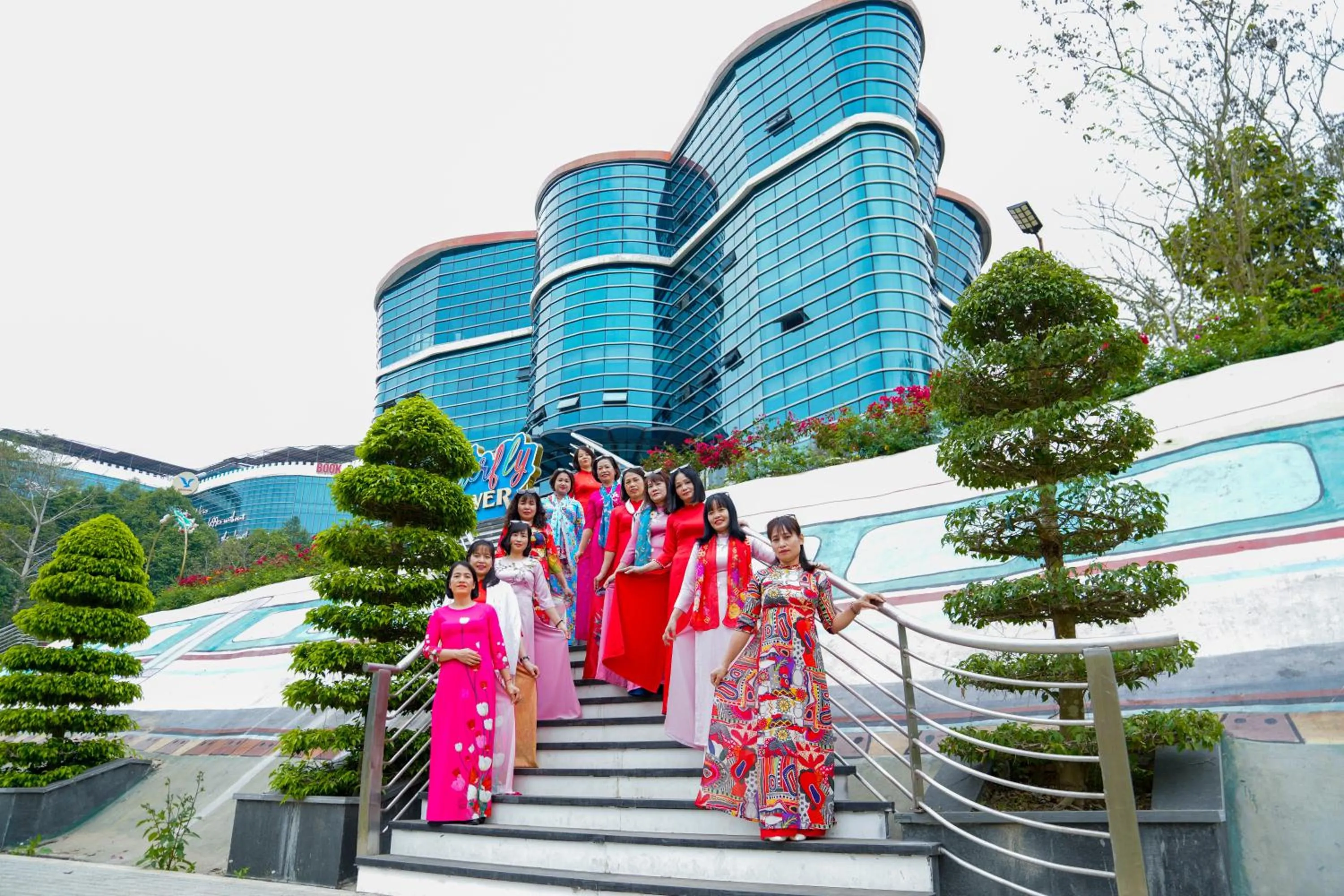 Property building in MEDDOM Park