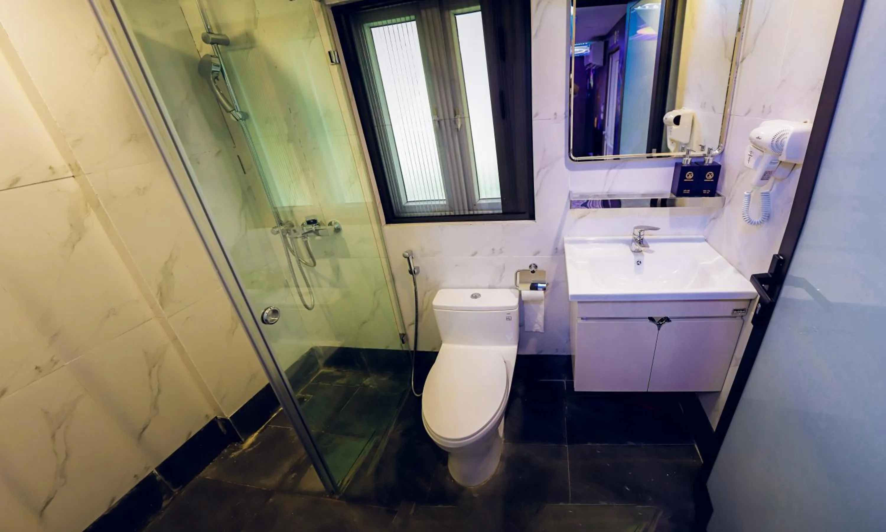 Shower in MEDDOM Park