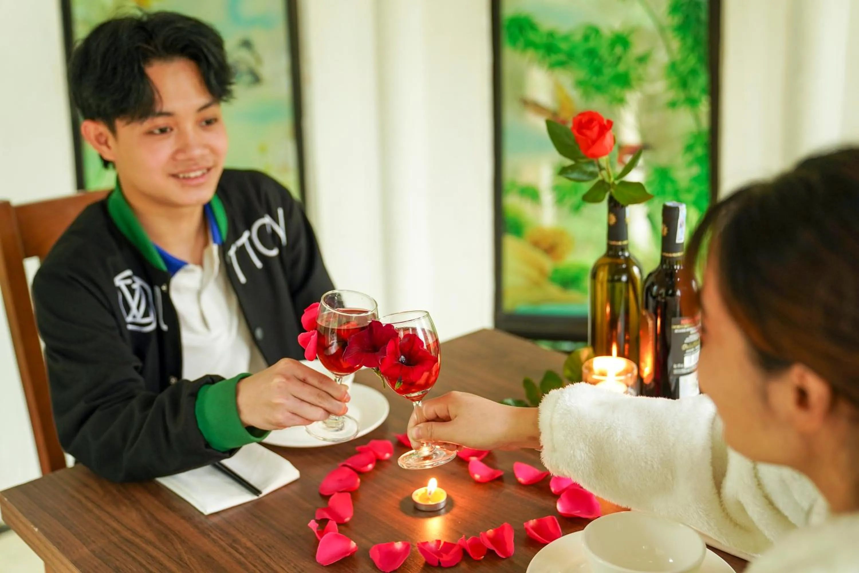 Restaurant/places to eat in MEDDOM Park