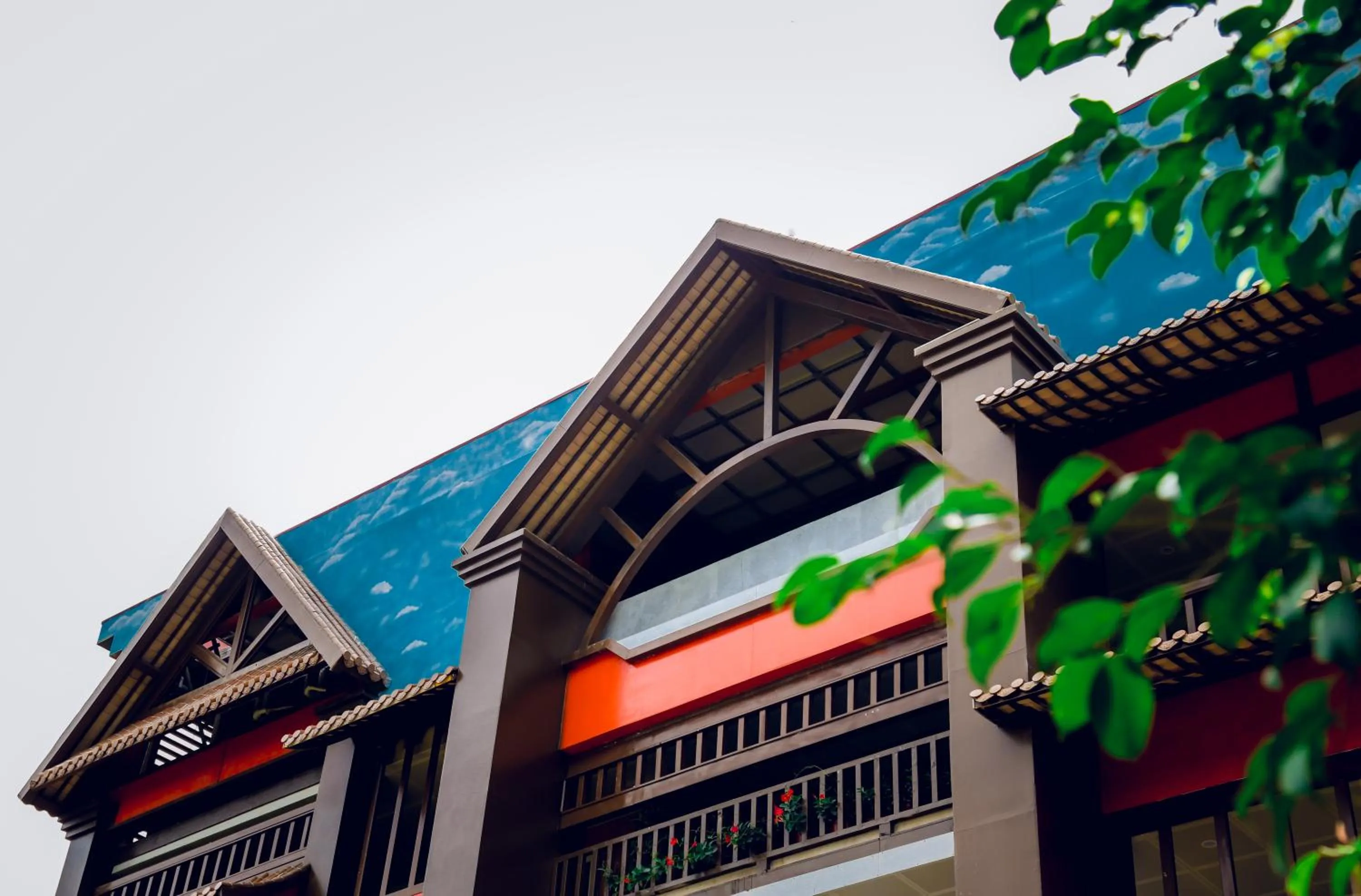 Property building in MEDDOM Park