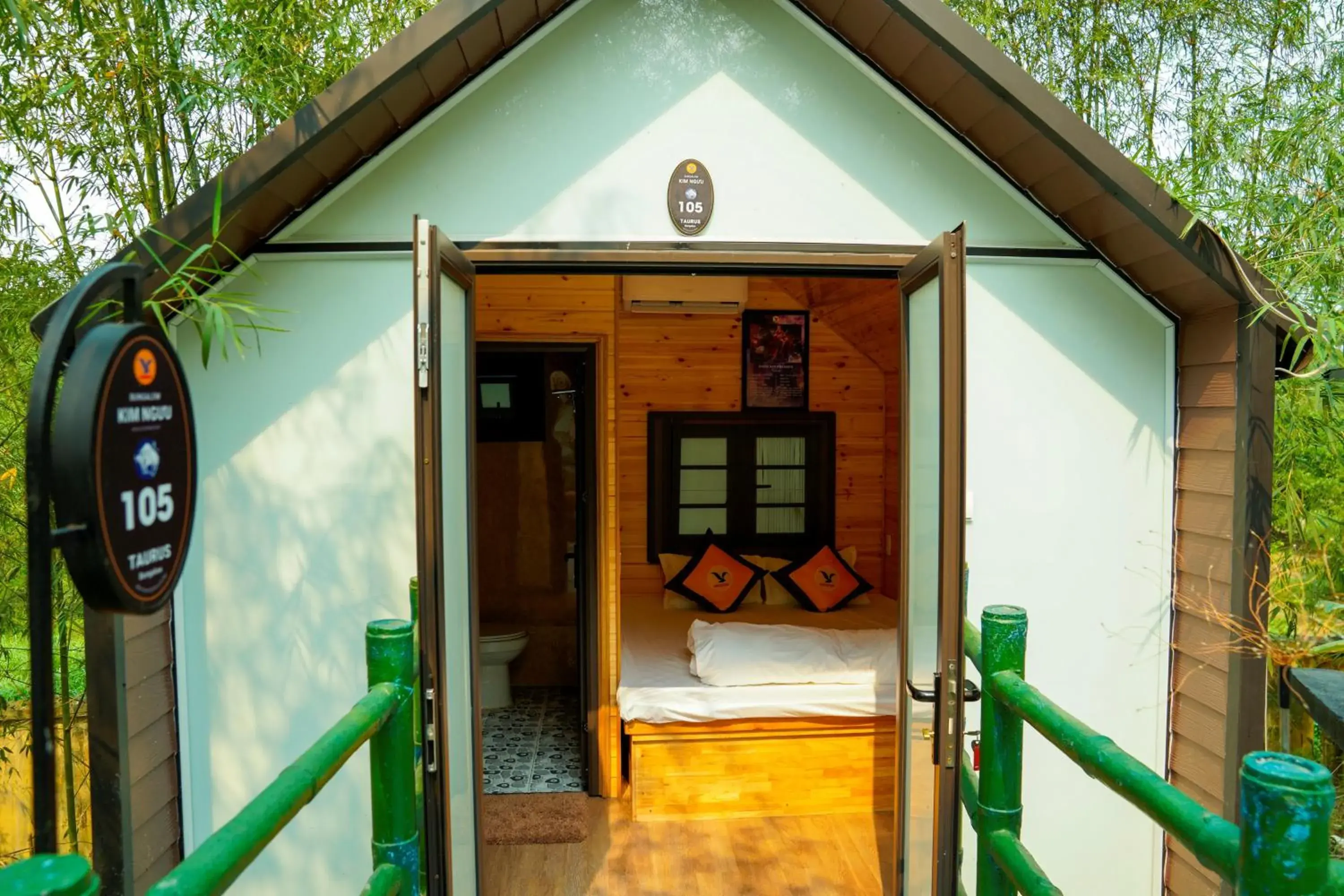 Property building in MEDDOM Park Property building in MEDDOM Park