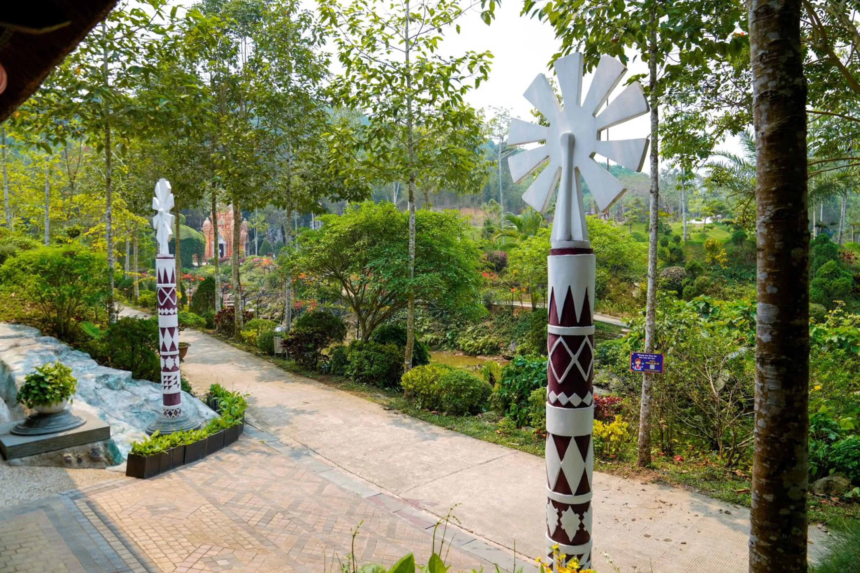 Property building in MEDDOM Park