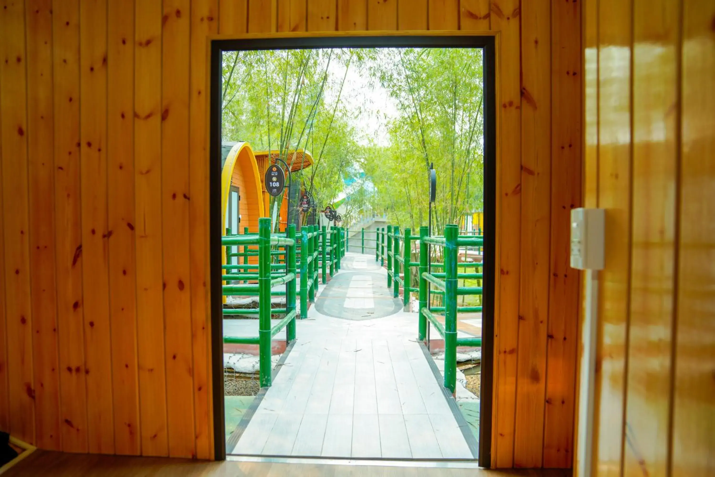 Property building in MEDDOM Park Property building in MEDDOM Park