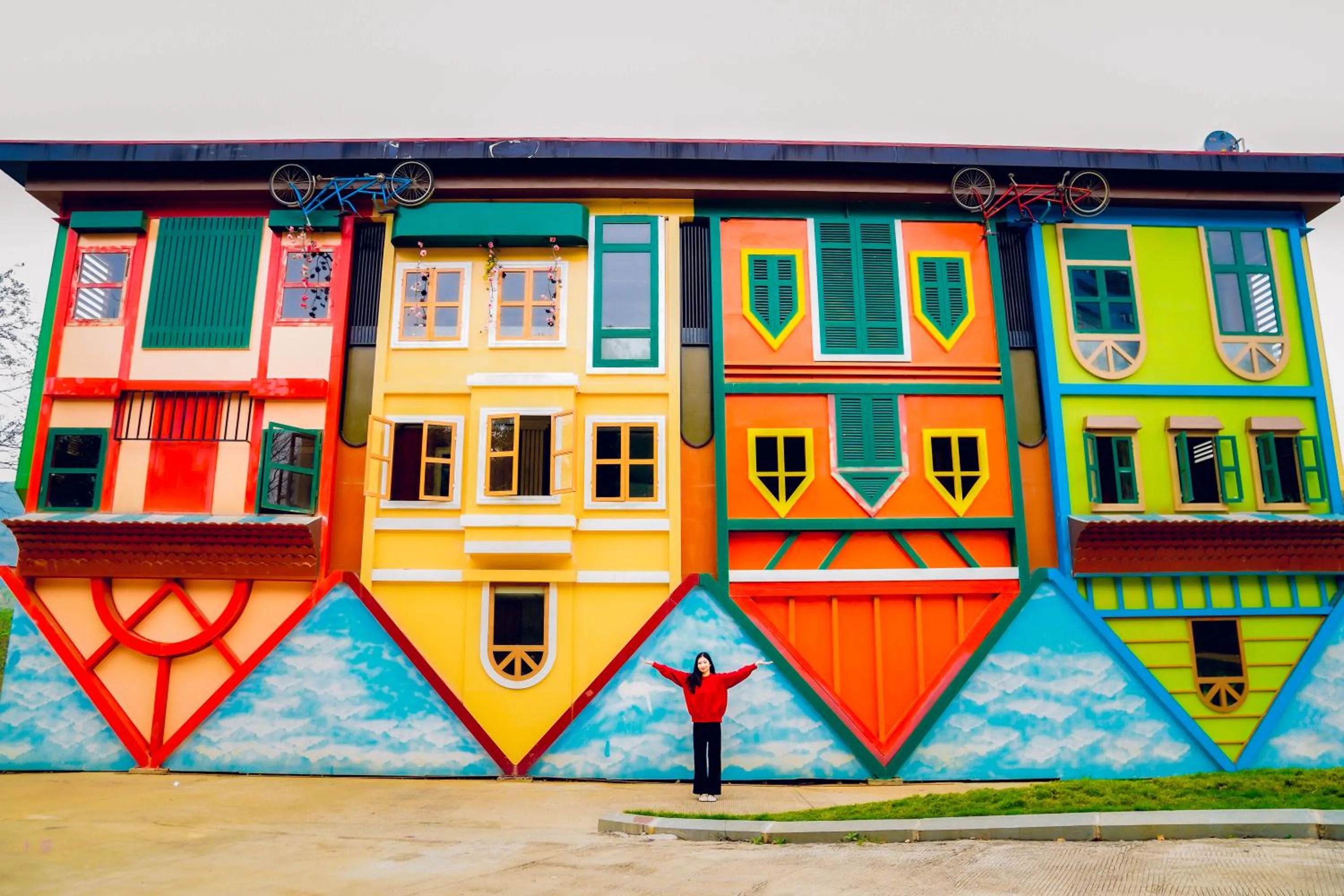 Property building in MEDDOM Park