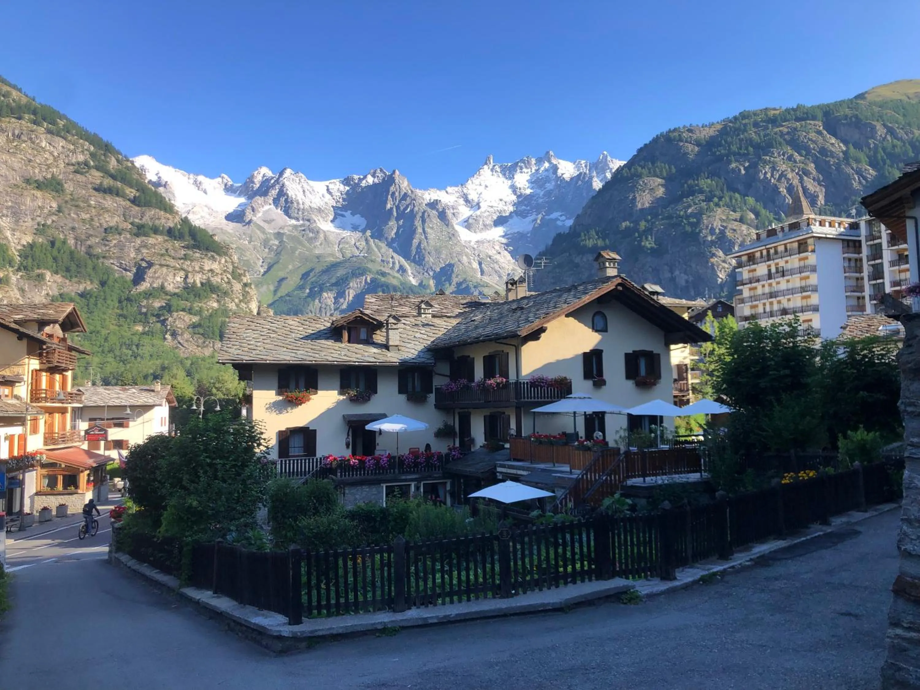 Property building in Maison Laurent