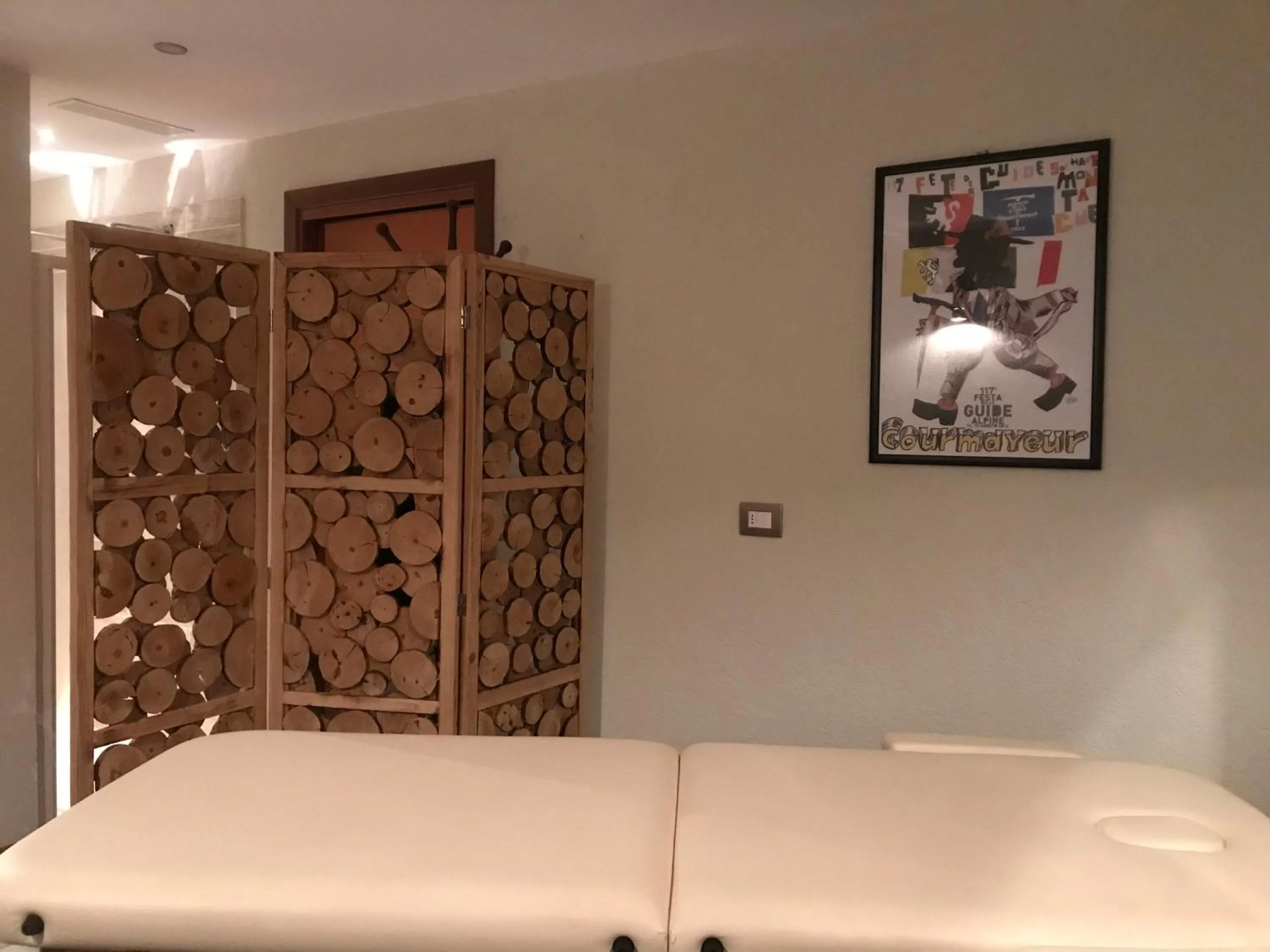 Massage in Maison Laurent