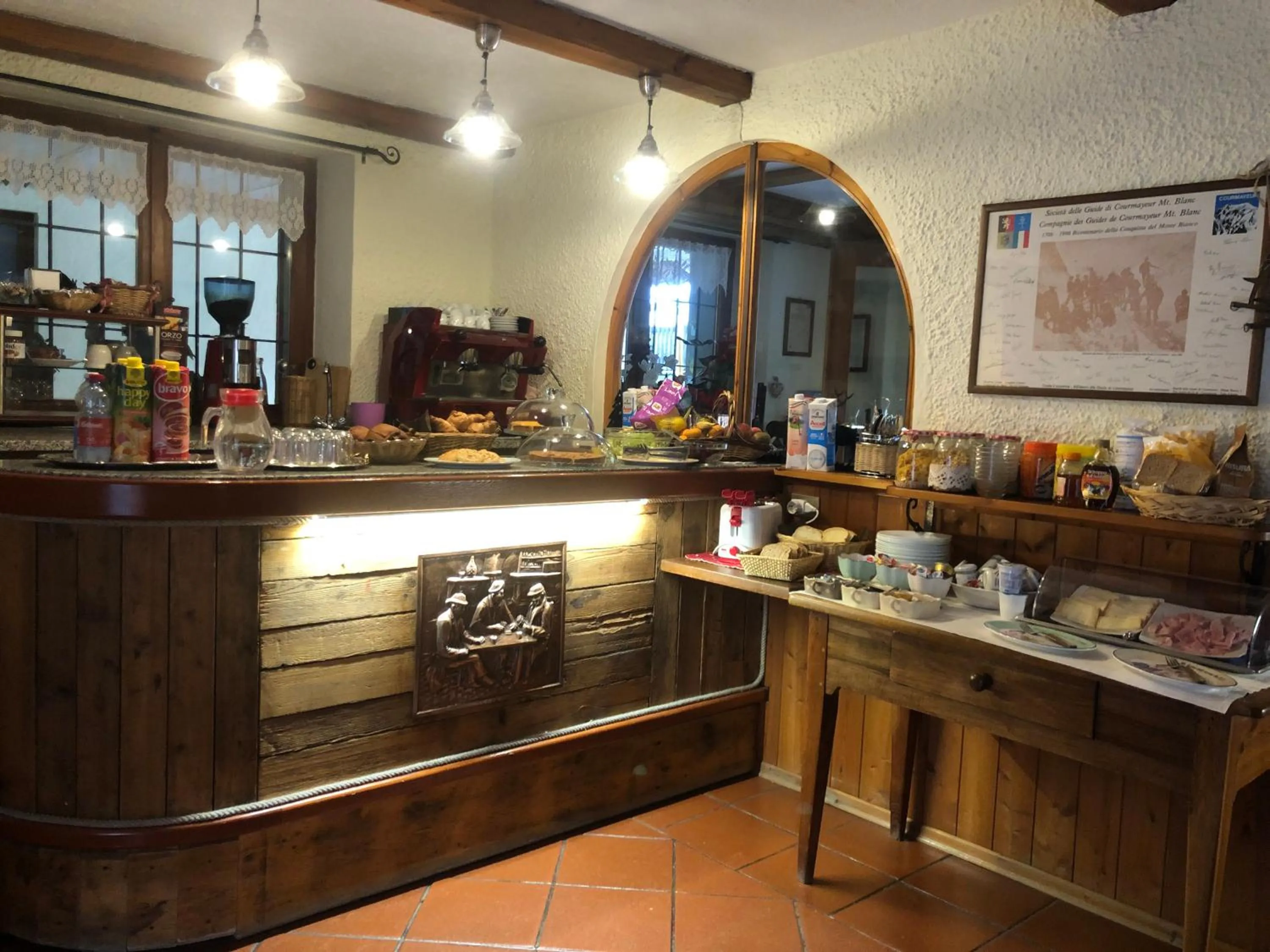 Food and drinks in Maison Laurent