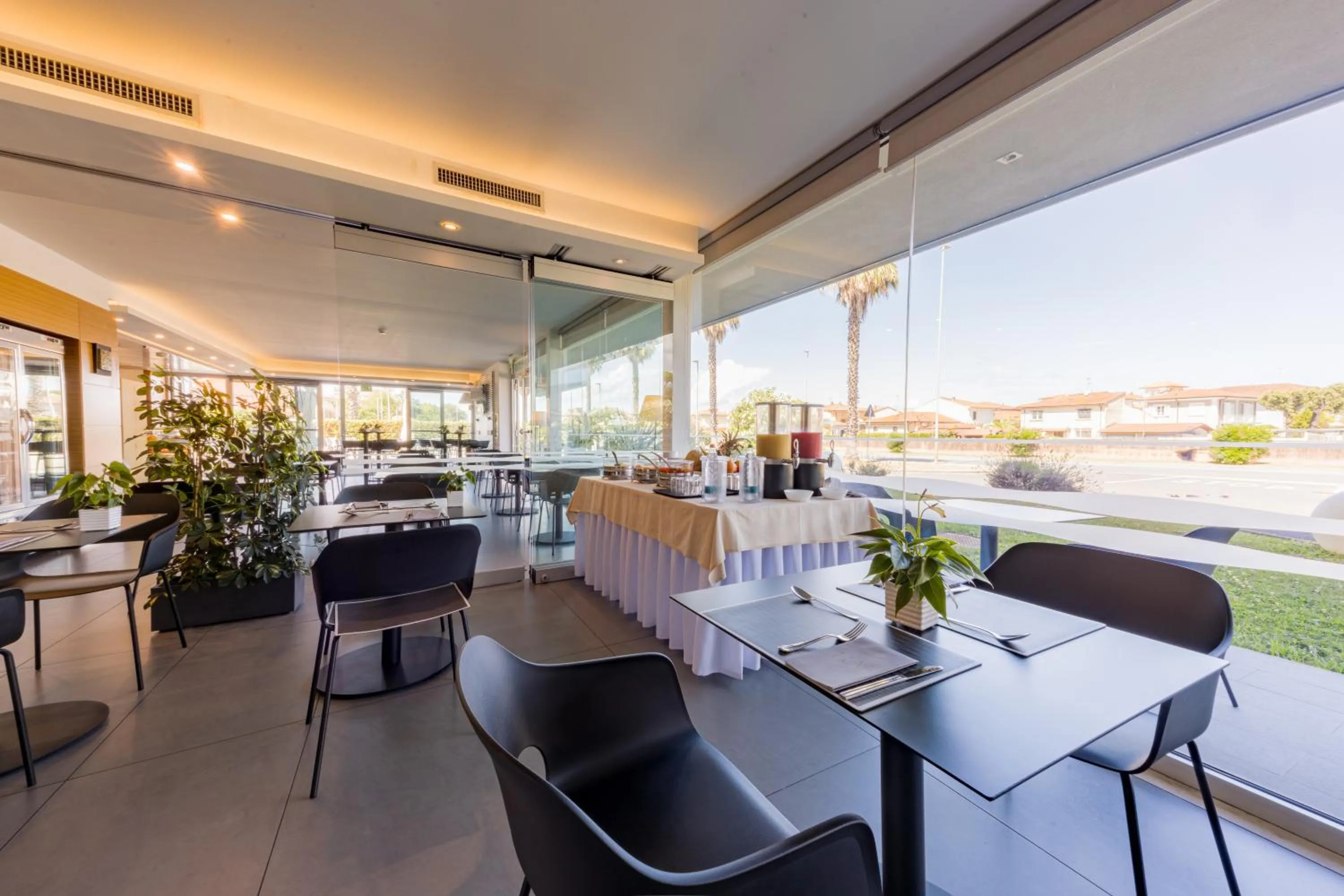 Breakfast in Hotel Viareggio