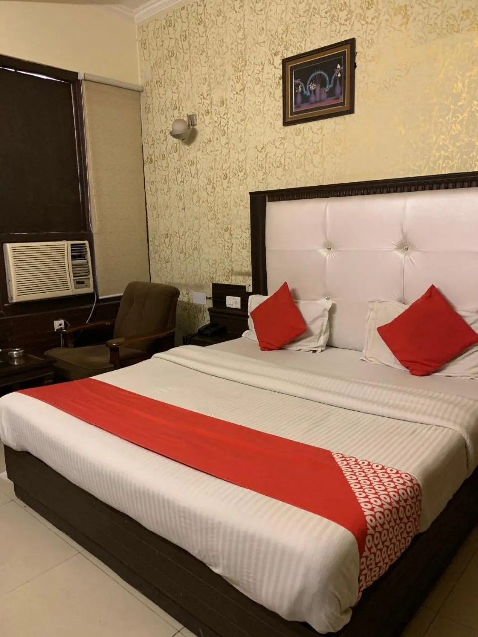 Bedroom, Bed in Hotel City Paradise