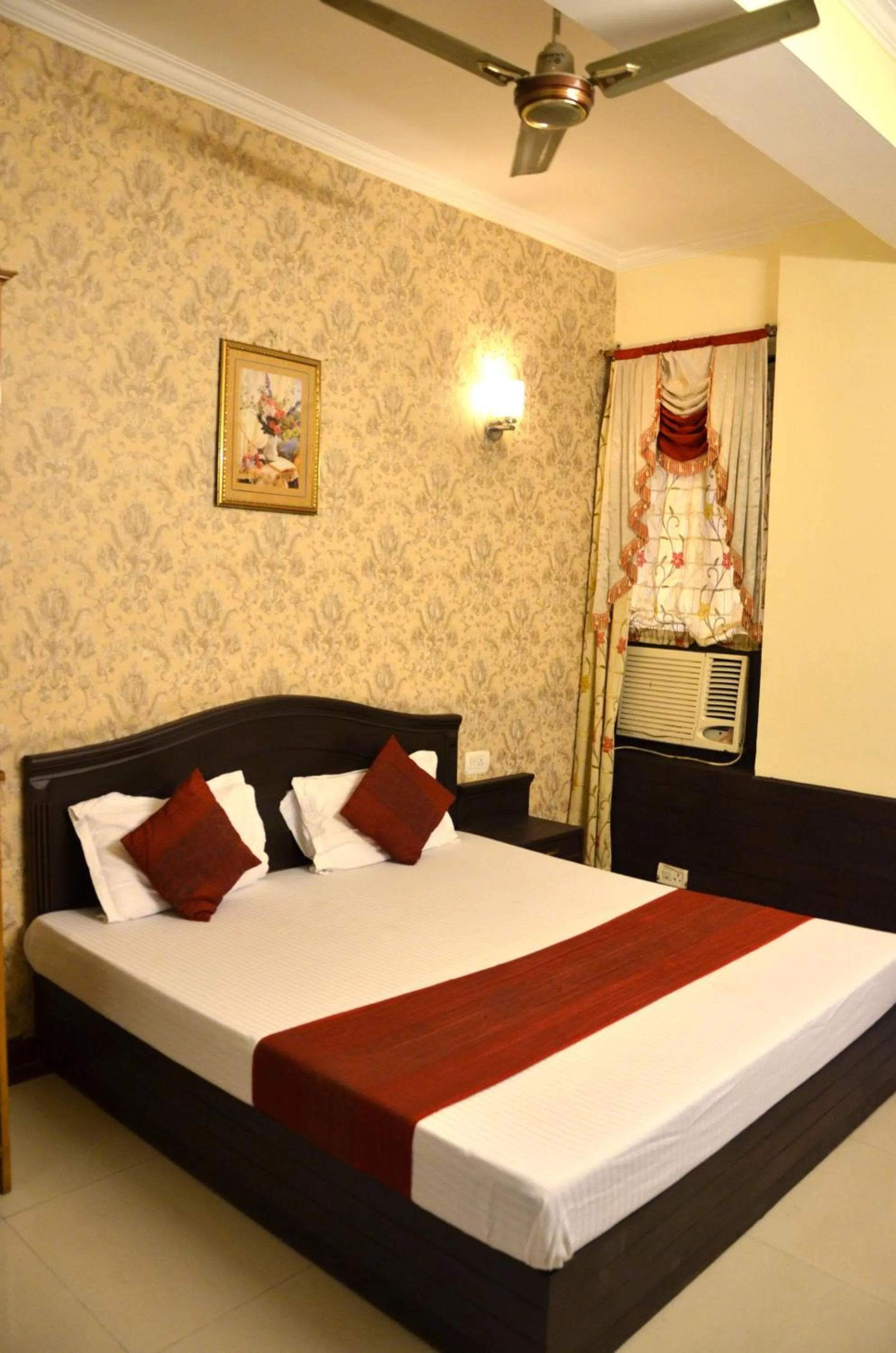 Bed in Hotel City Paradise