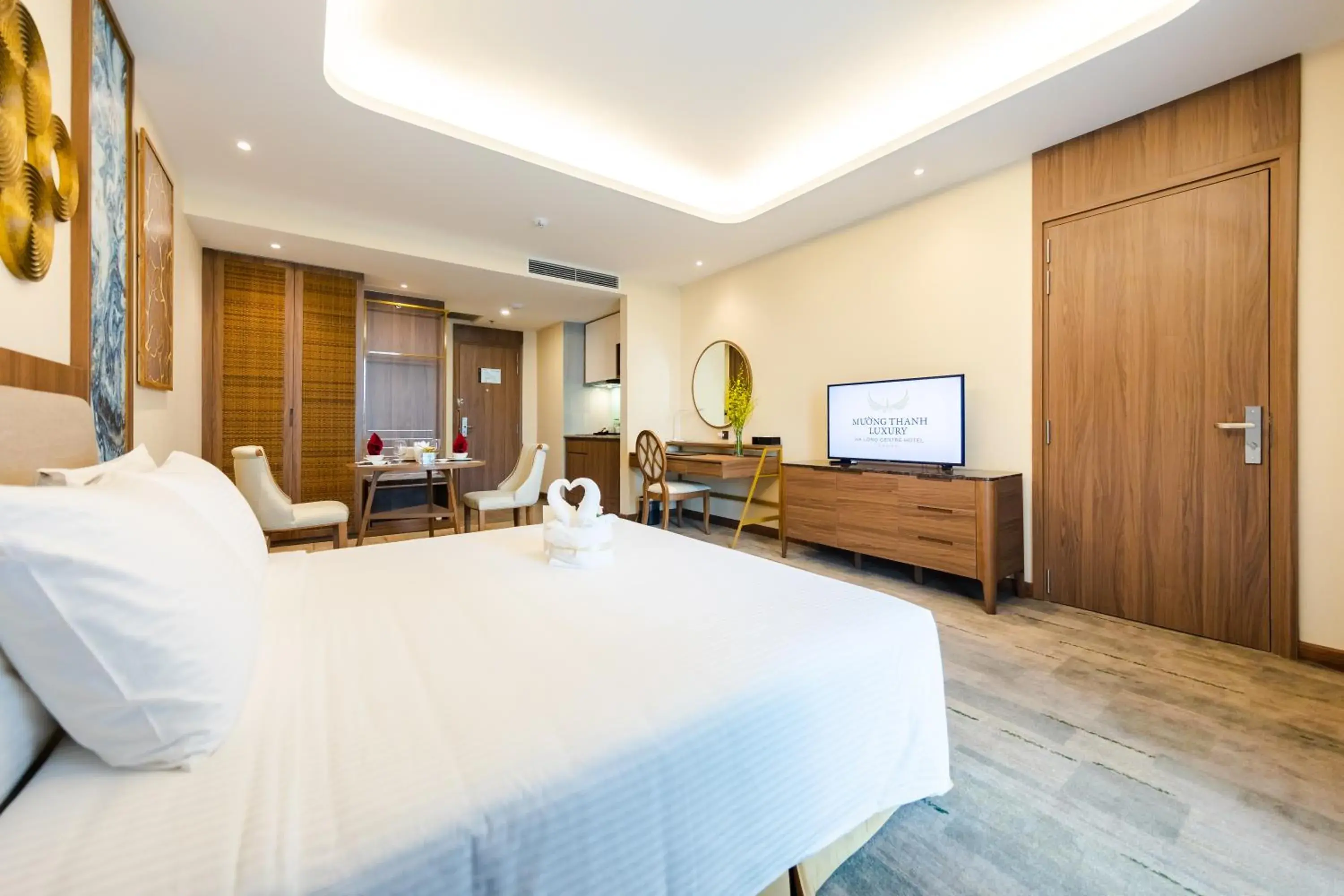 Bedroom in Muong Thanh Luxury Ha Long Centre II Bedroom in Muong Thanh Luxury Ha Long Centre II