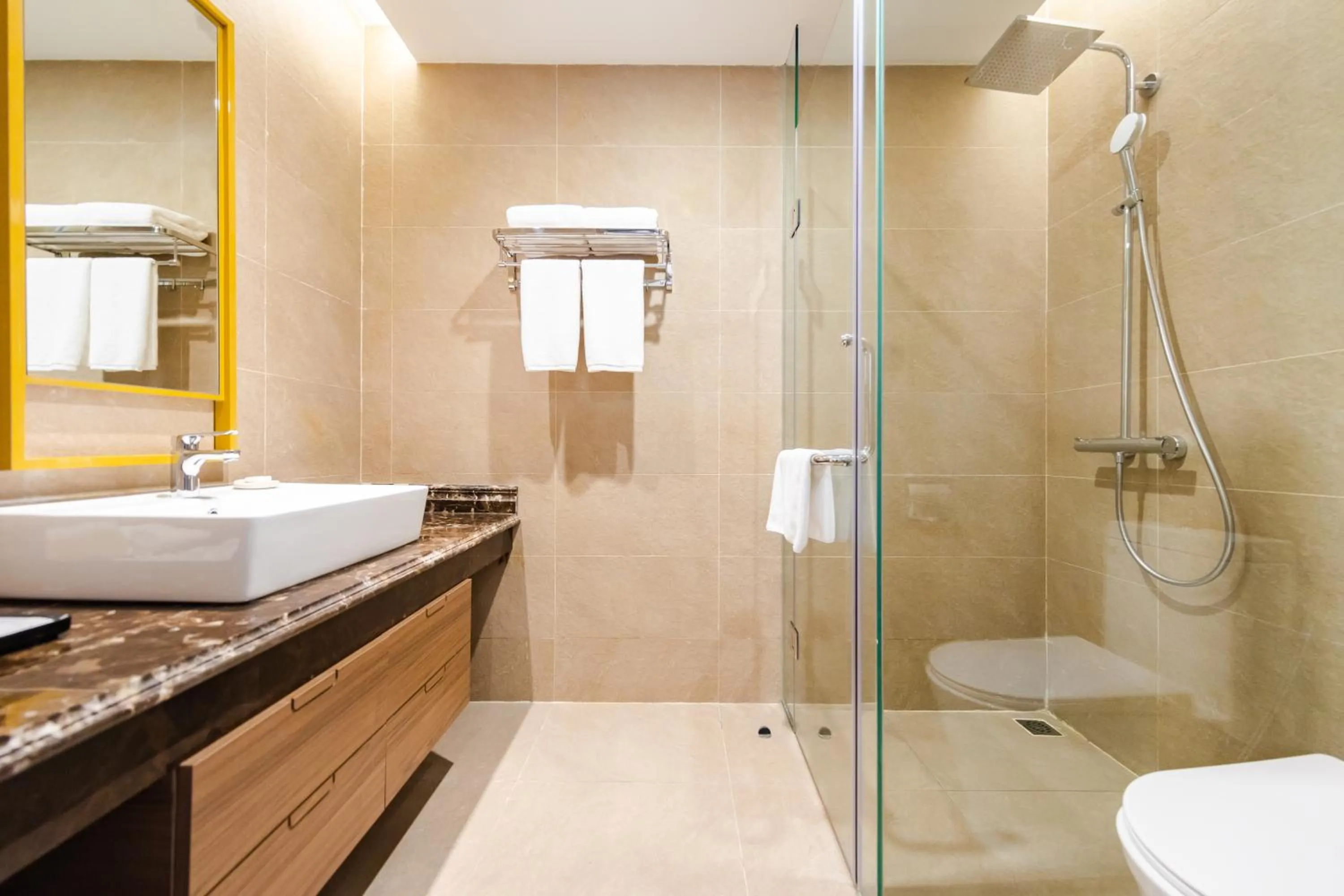 Bathroom in Muong Thanh Luxury Ha Long Centre II