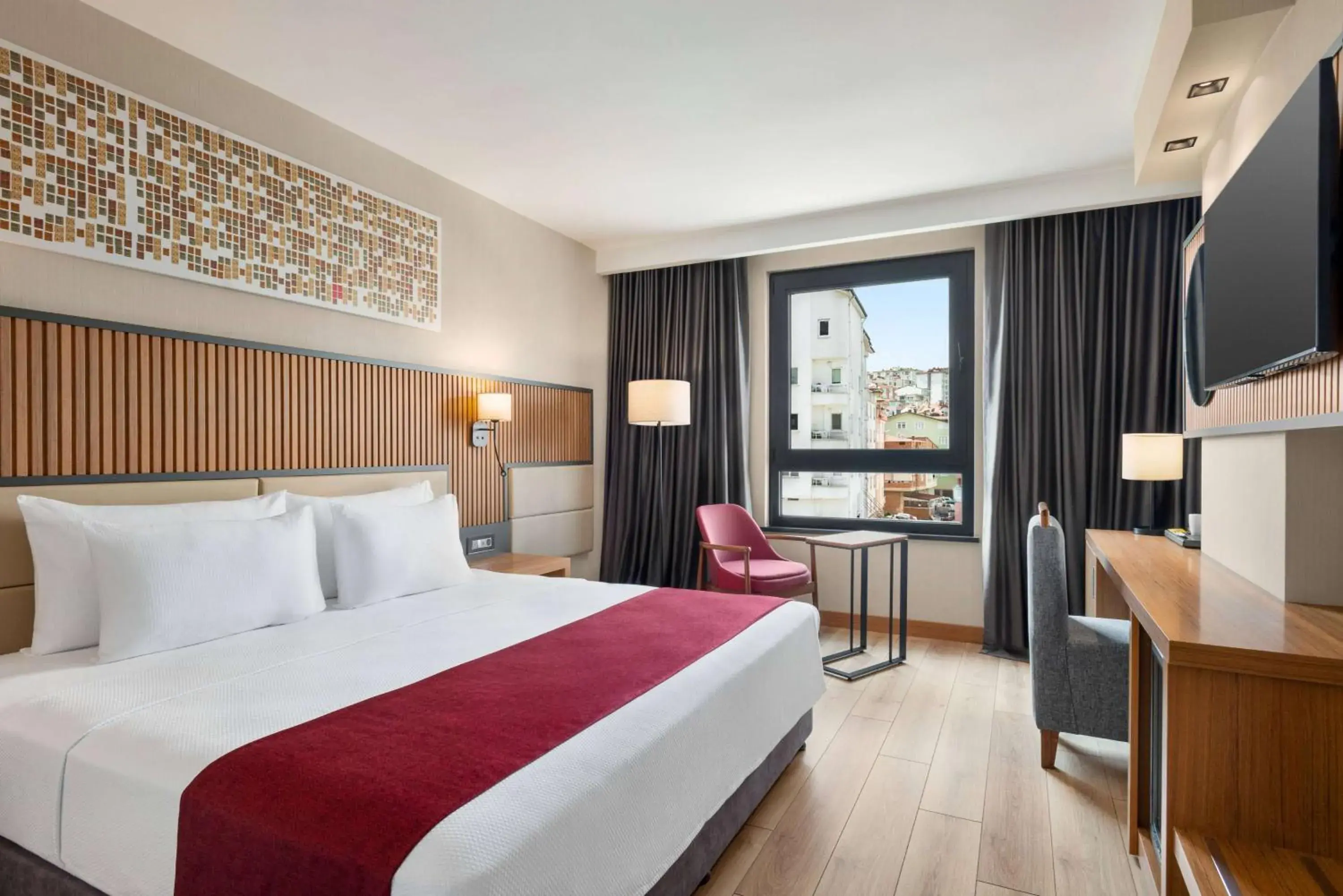 Photo of the whole room, Bed in Ramada Plaza by Wyndham Ordu Photo of the whole room, Bed in Ramada Plaza by Wyndham Ordu