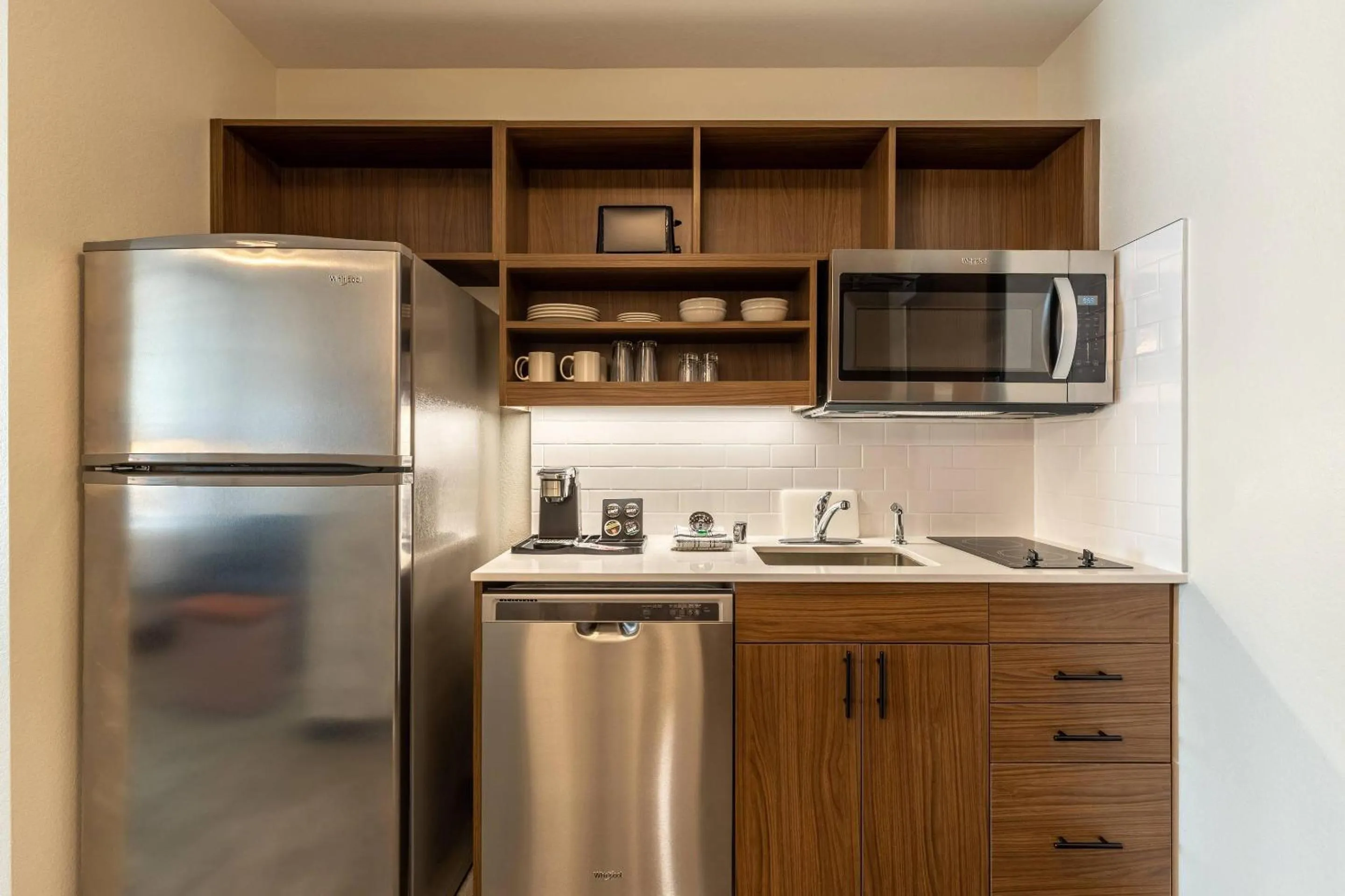 Bedroom in Everhome Suites Corona