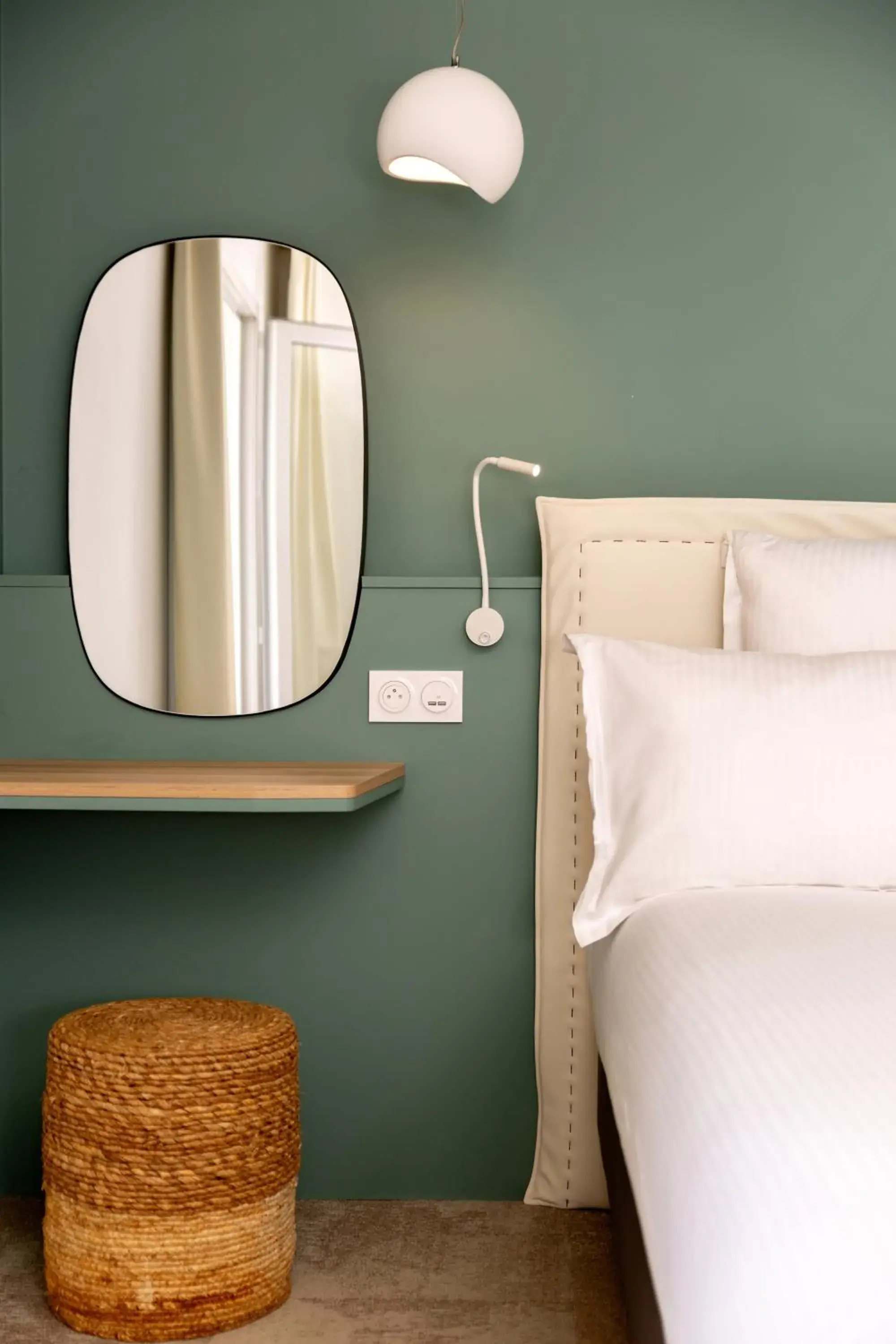 Bedroom, Bed in Golden Tulip Hotel & Rooftop Martigues Provence Bedroom, Bed in Golden Tulip Hotel & Rooftop Martigues Provence