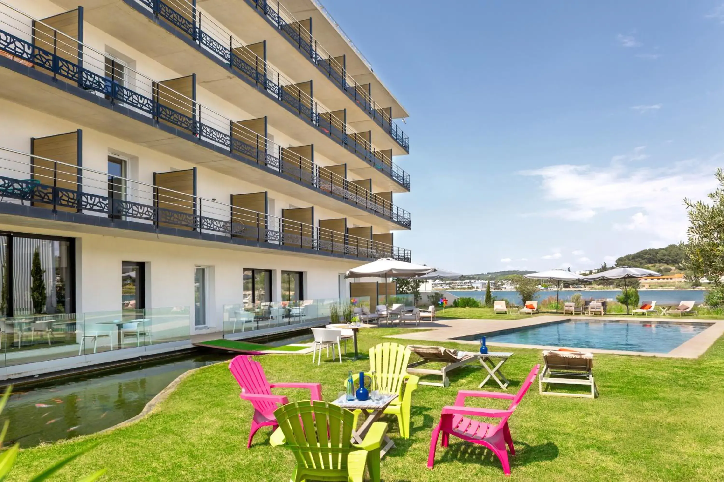 Property building in Golden Tulip Hotel & Rooftop Martigues Provence Property building in Golden Tulip Hotel & Rooftop Martigues Provence