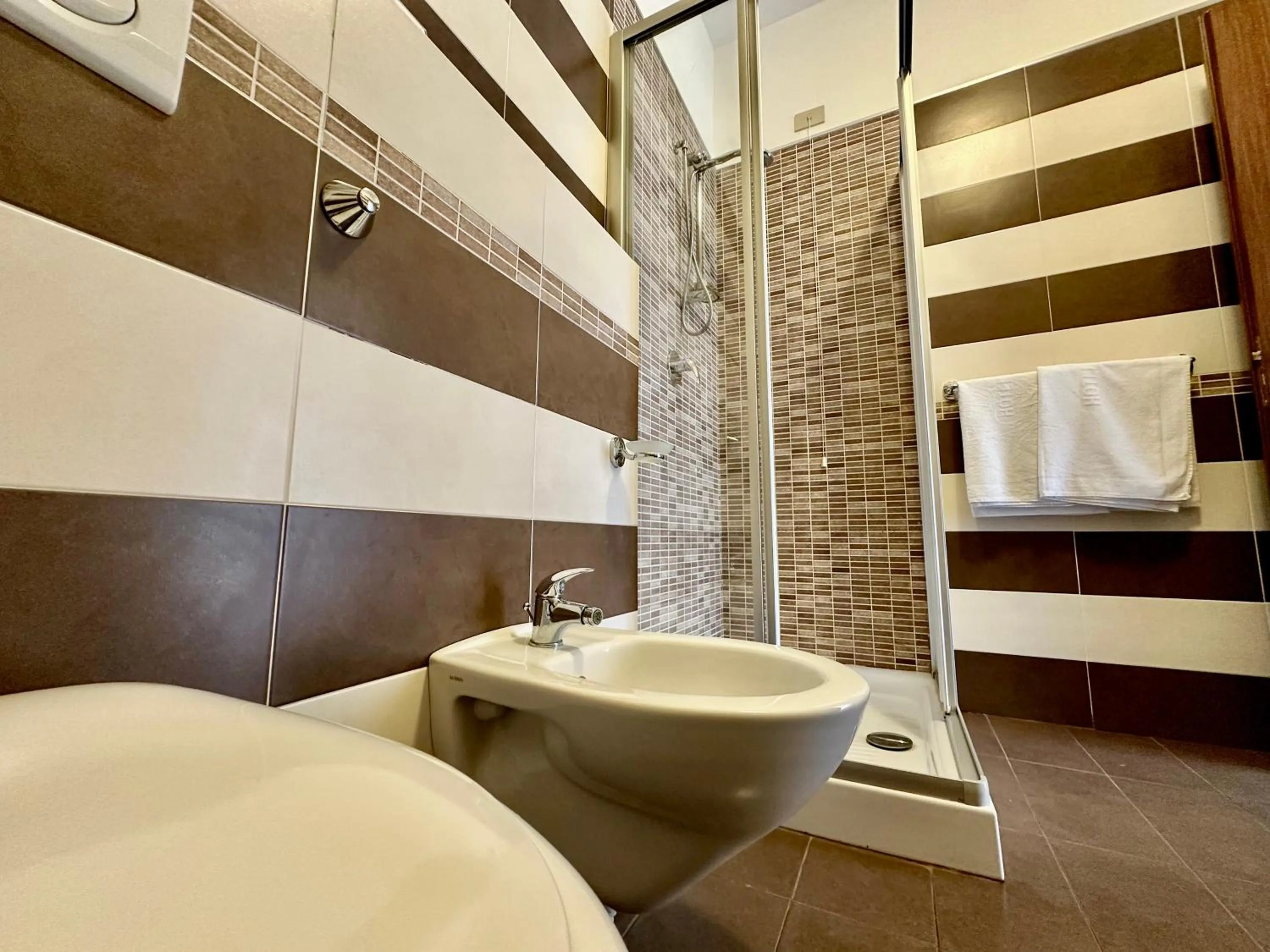 Shower in Hotel Soleado