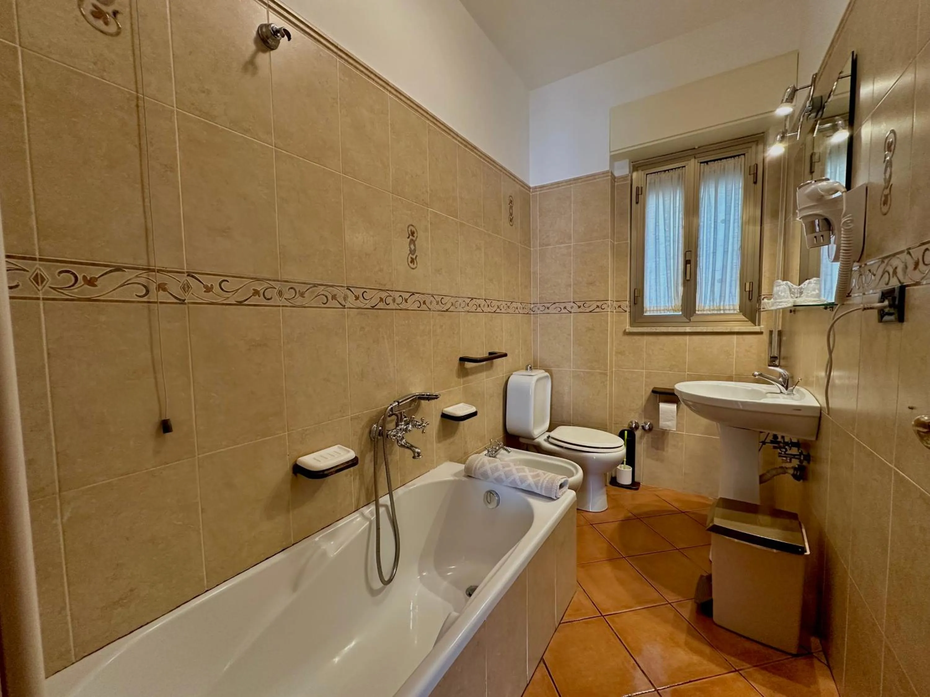 Toilet in Hotel Soleado