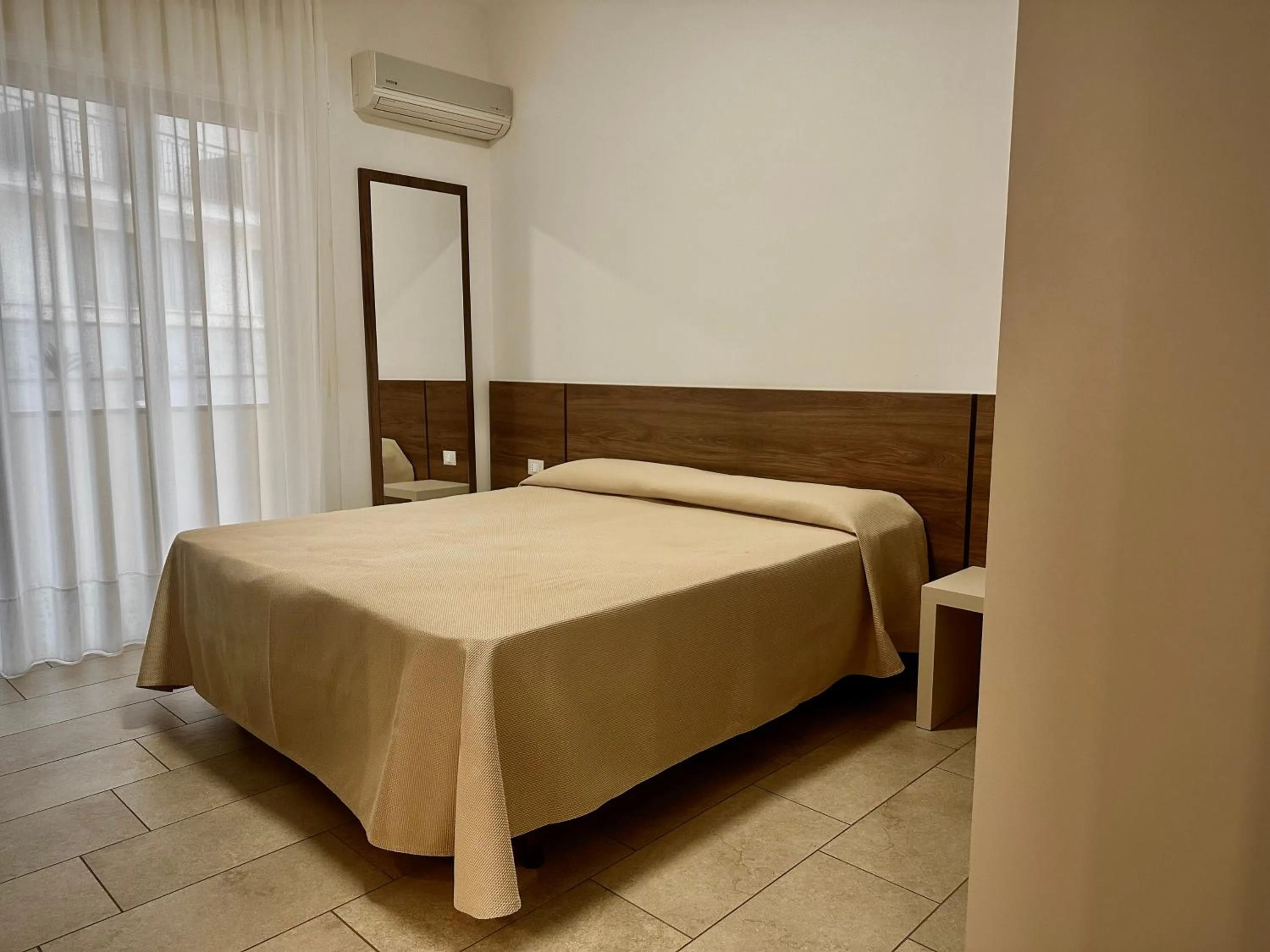 View (from property/room), Bed in Hotel Soleado