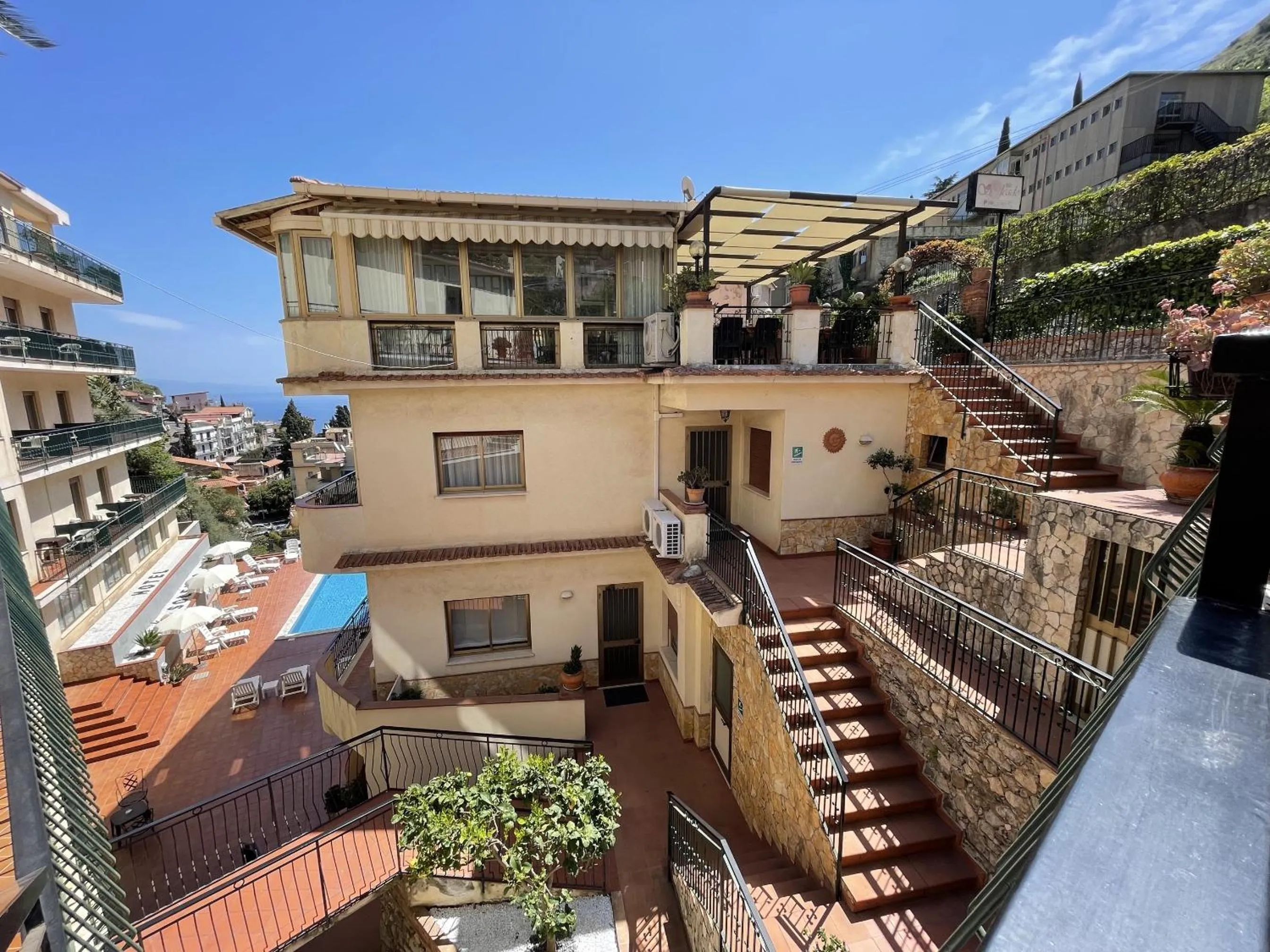 Property building in Hotel Soleado