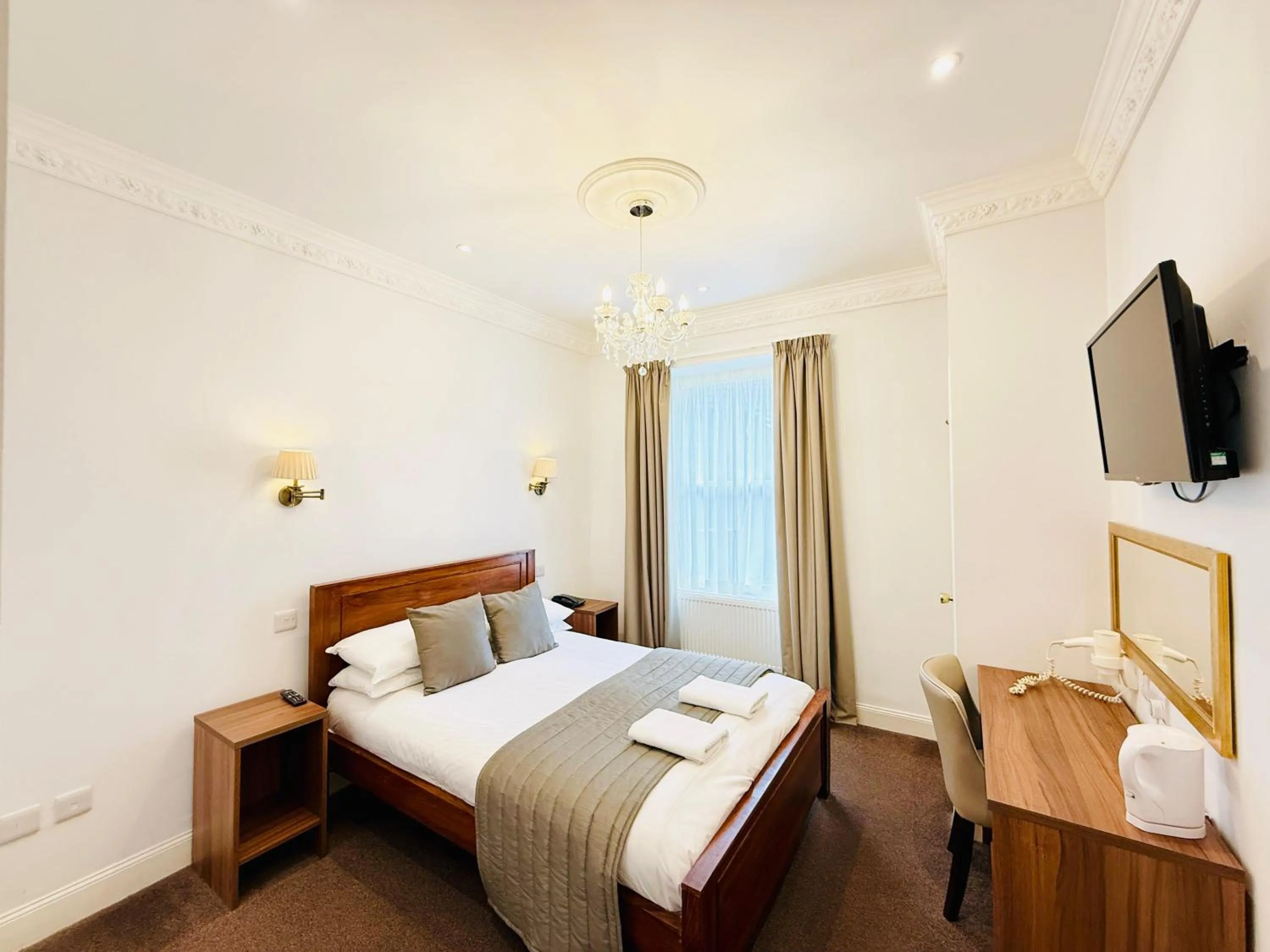 Bed in Sandyford Lodge