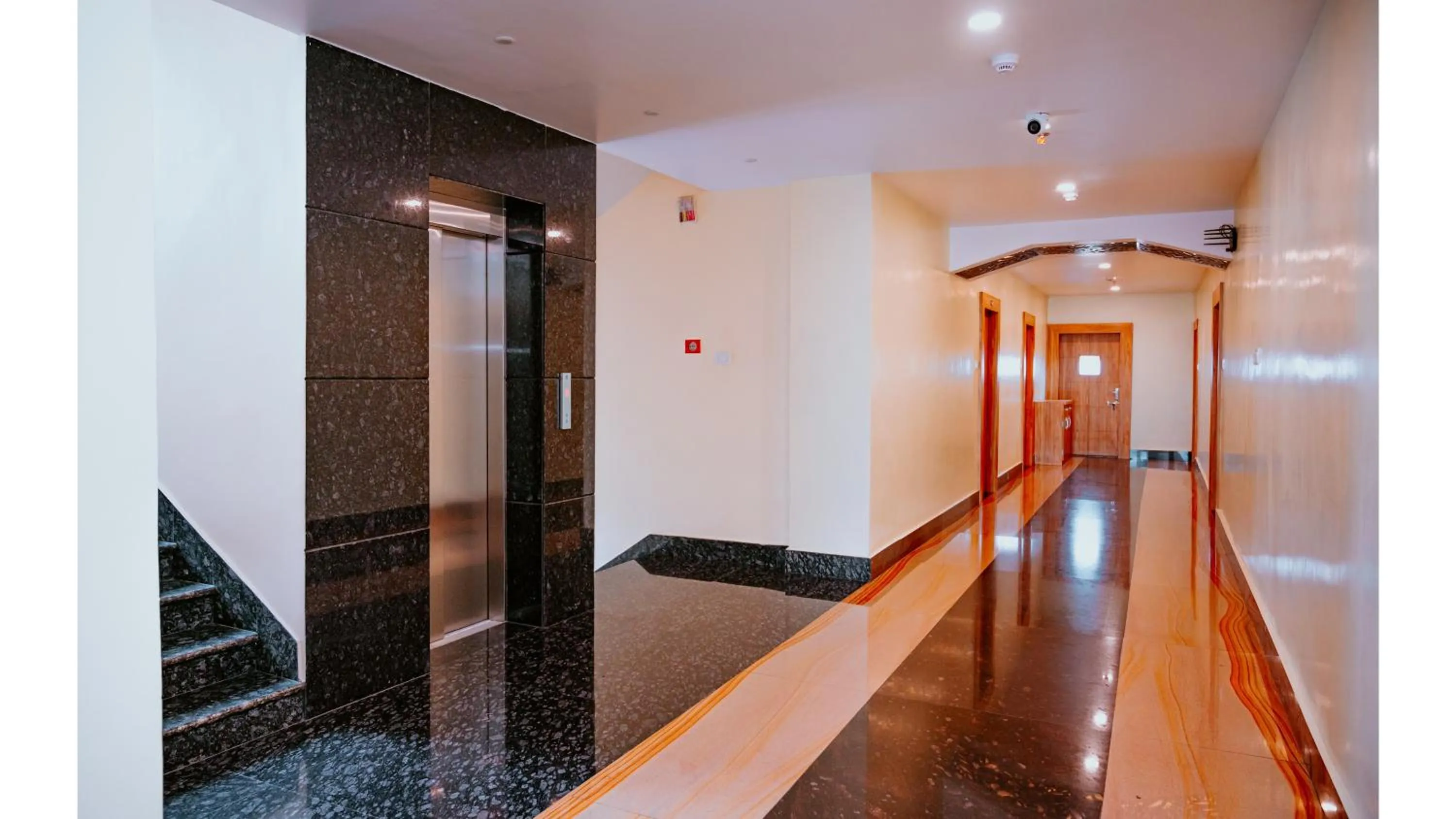 Decorative detail in Hotel Teesta Stay, Rampurhat