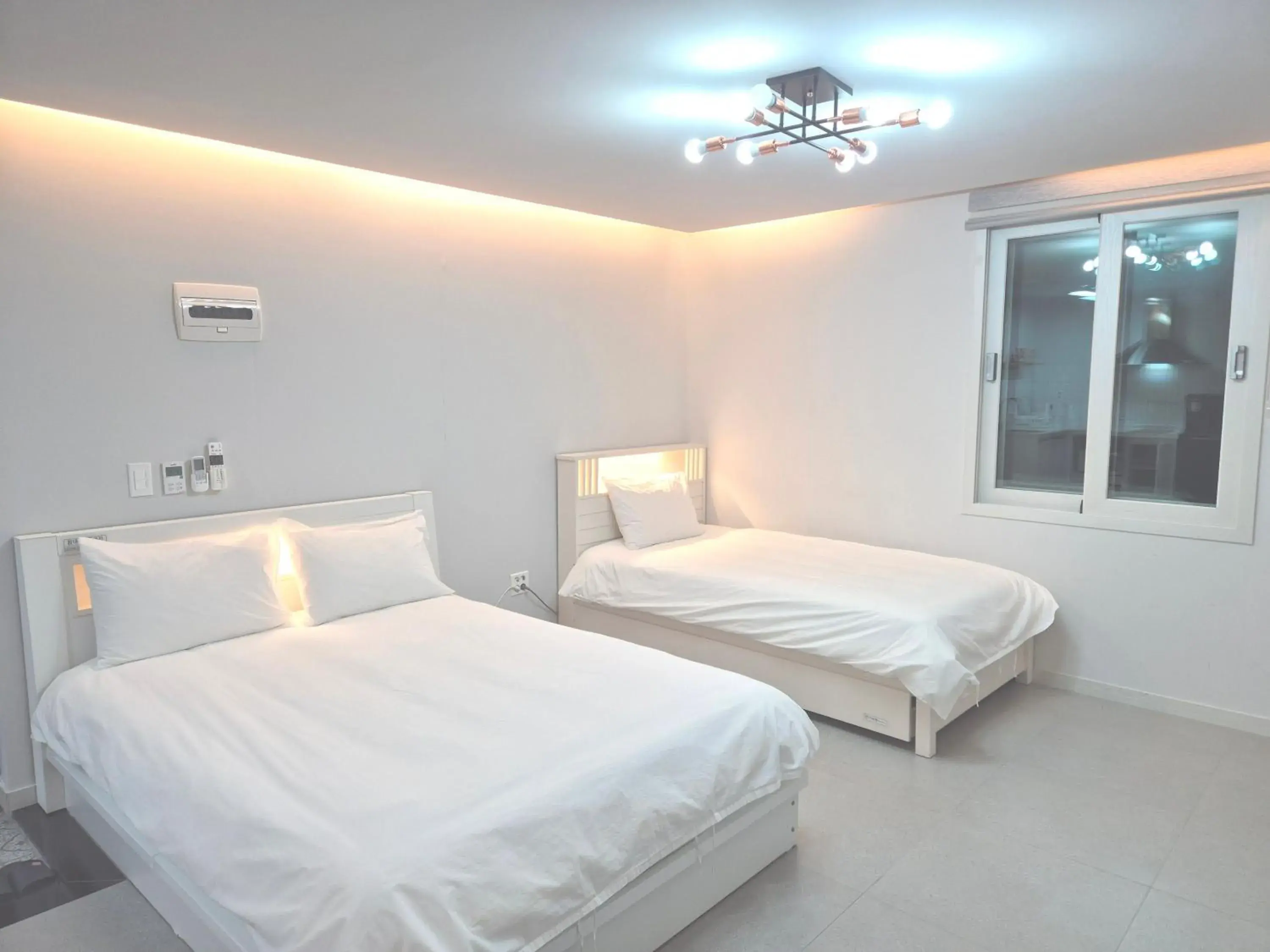 Bedroom, Bed in Liverpool & Spa Bedroom, Bed in Liverpool & Spa