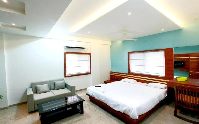 Photo of the whole room, Bed in Hotel United House