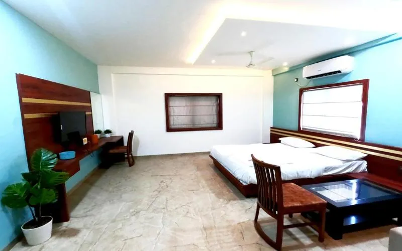 Photo of the whole room, Bed in Hotel United House