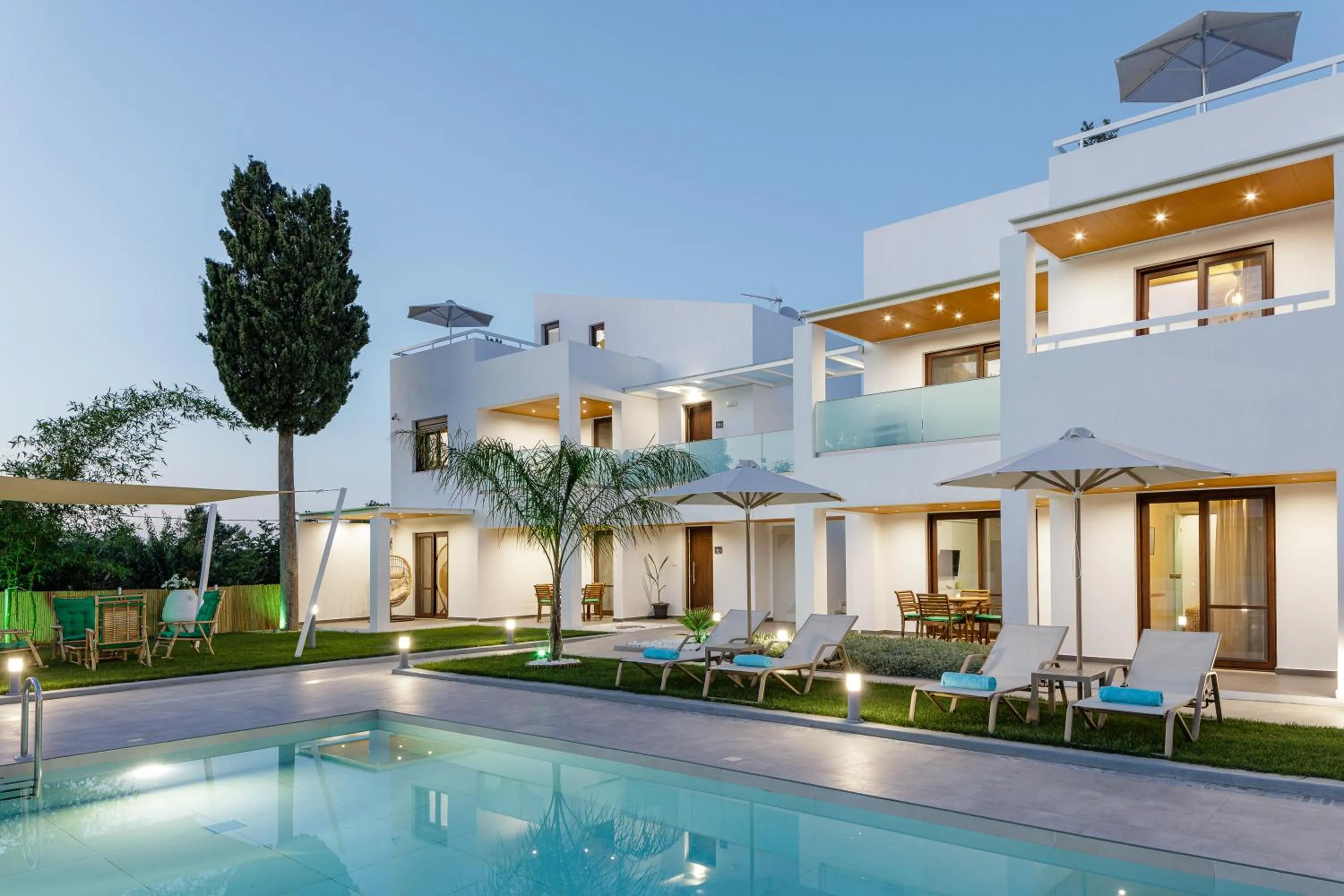 Property building in Coconut Palm Paradise