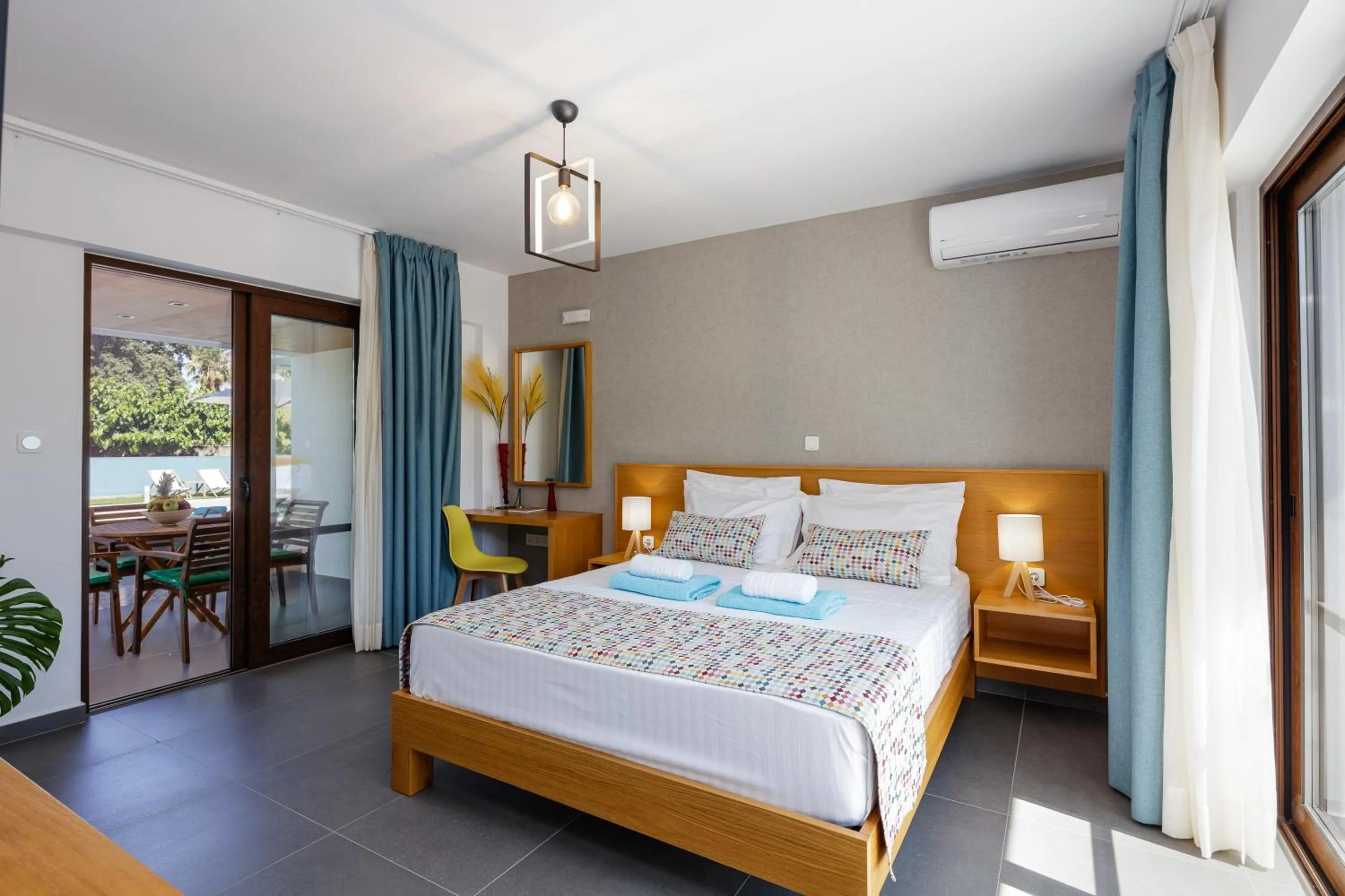 Patio, Bed in Coconut Palm Paradise