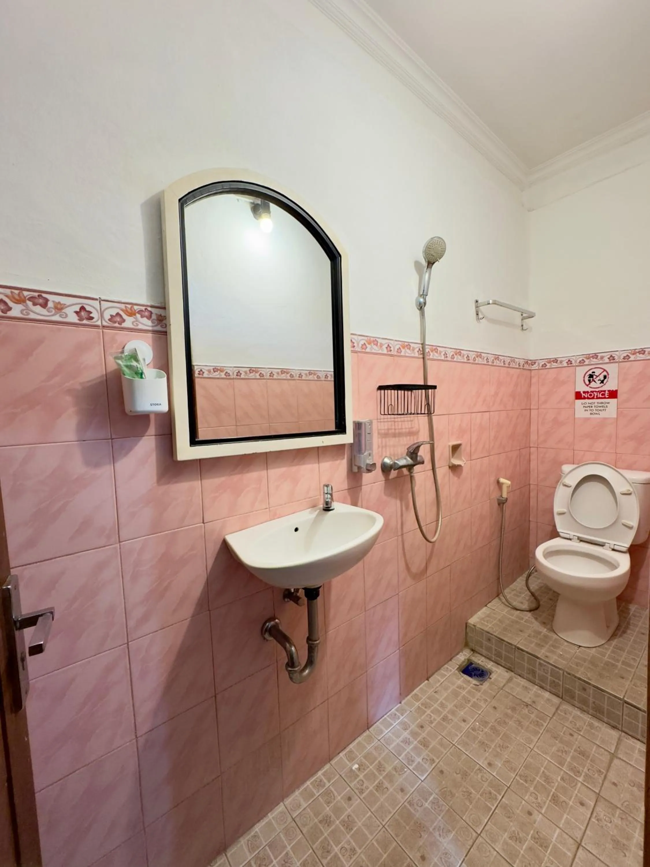 Bathroom in Purnama House