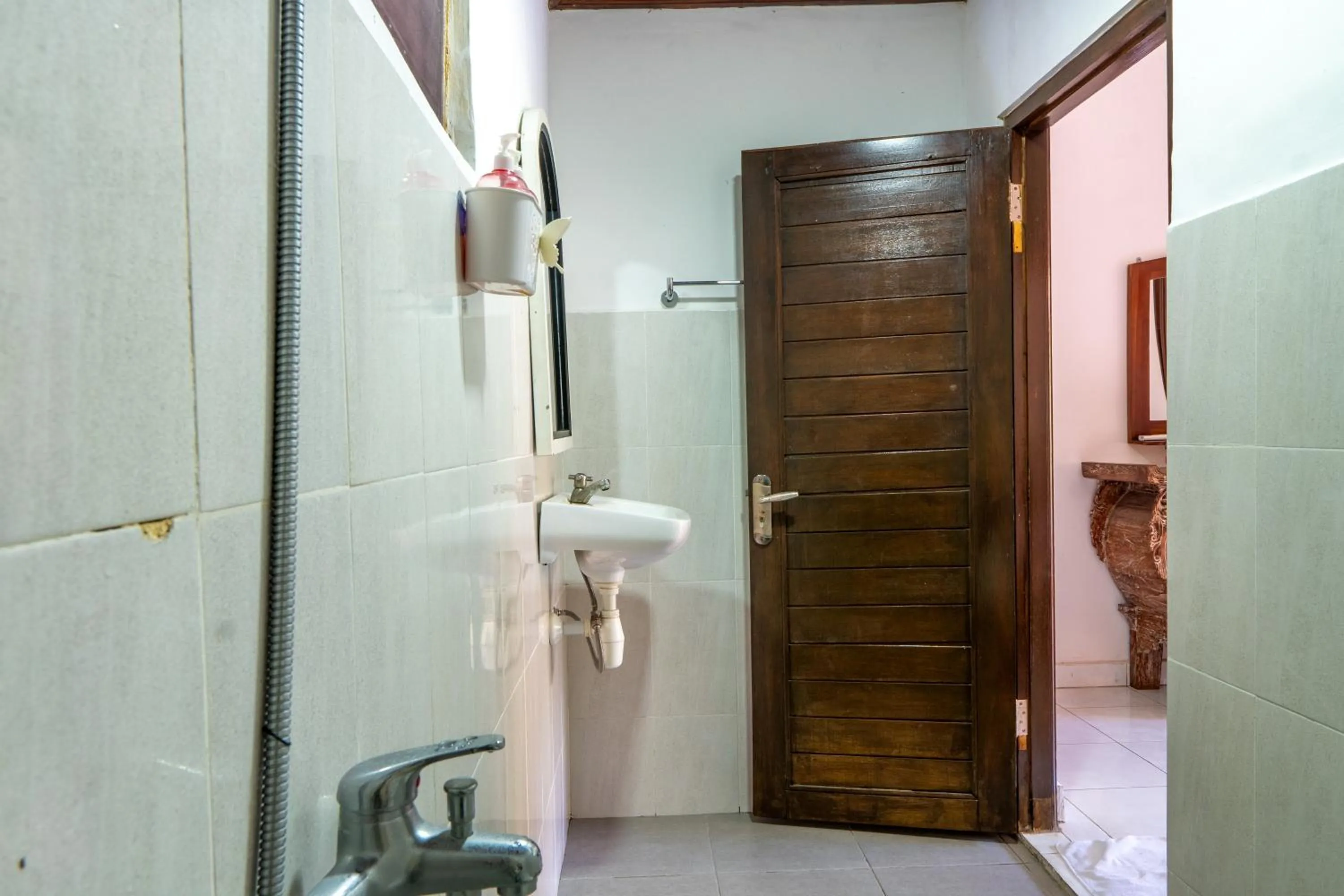 Bathroom in Purnama House