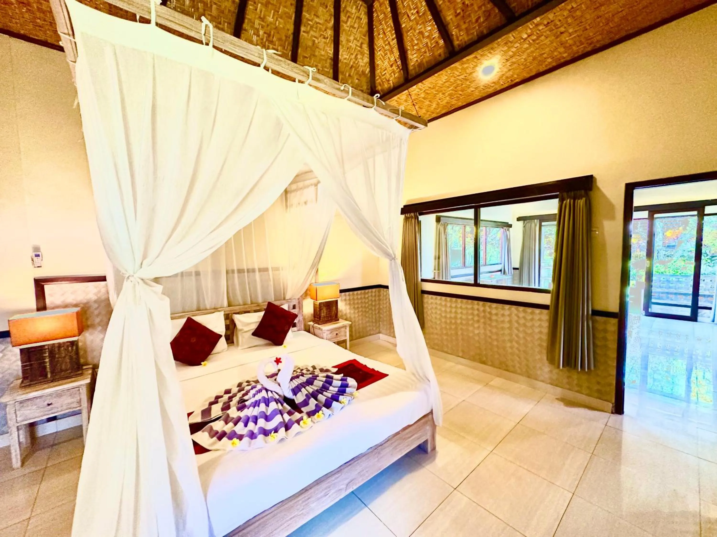 Property building, Bed in Dupa Ubud