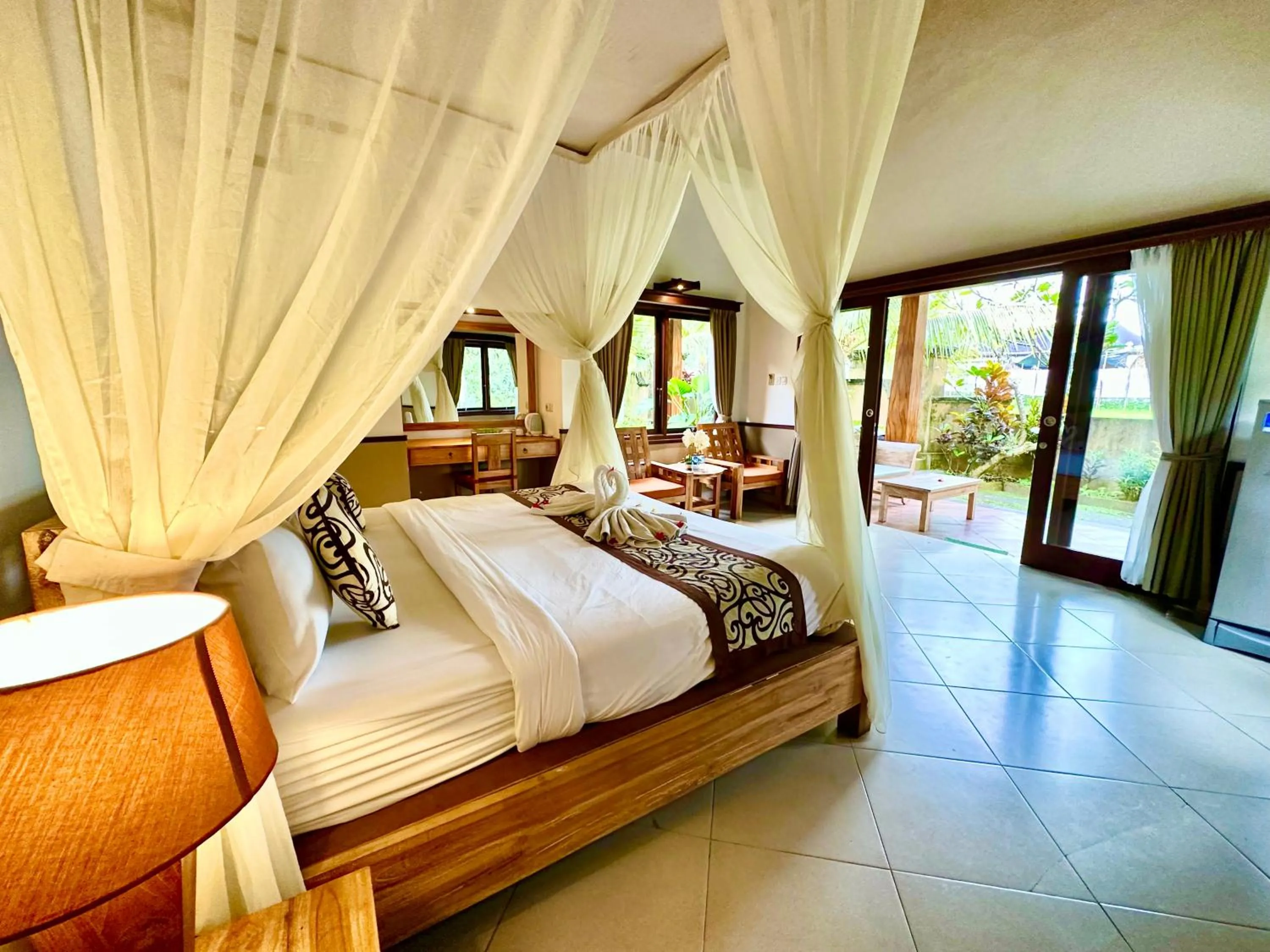 Property building, Bed in Dupa Ubud