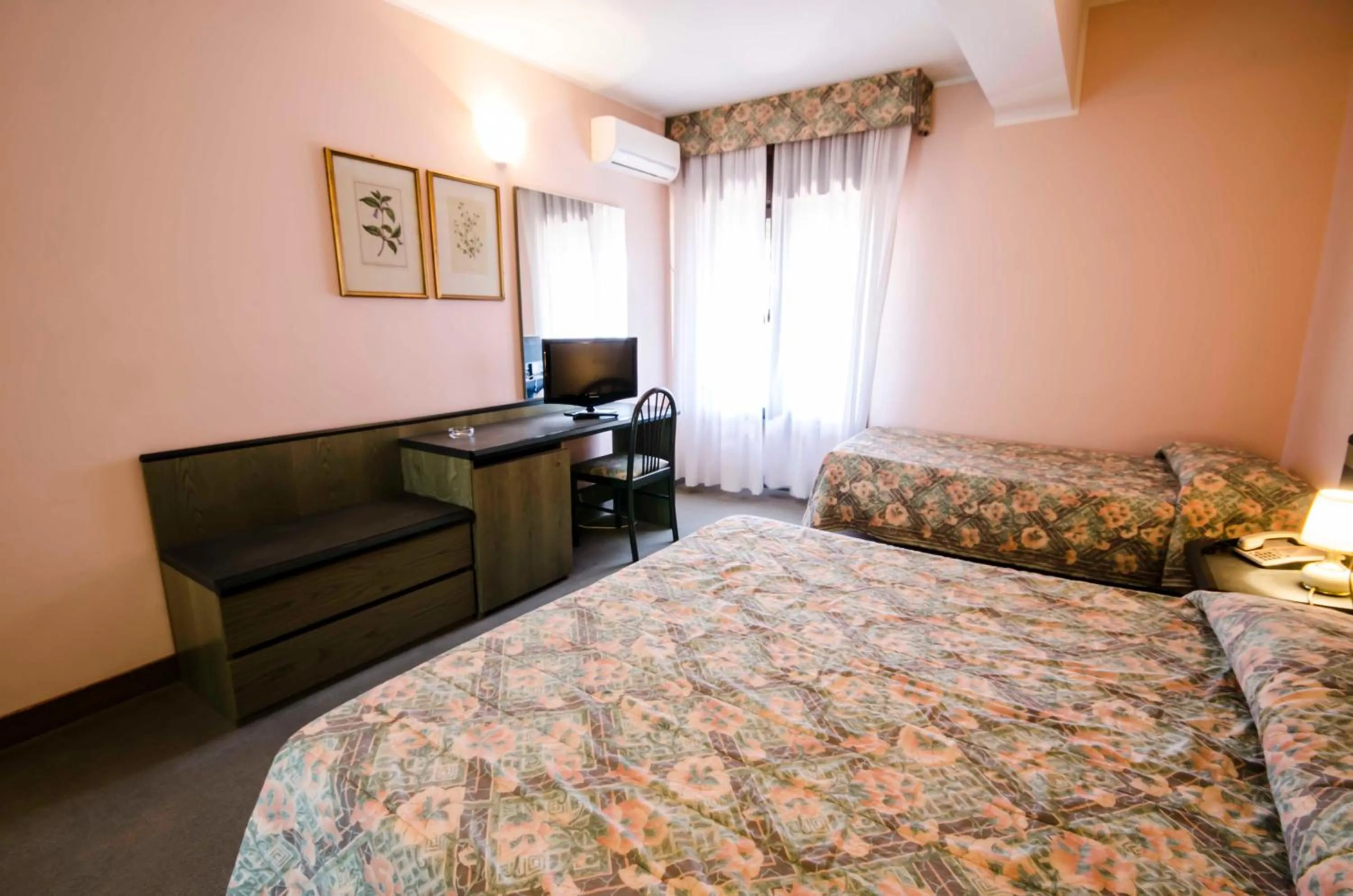 Bedroom, Bed in Torre Del Sole