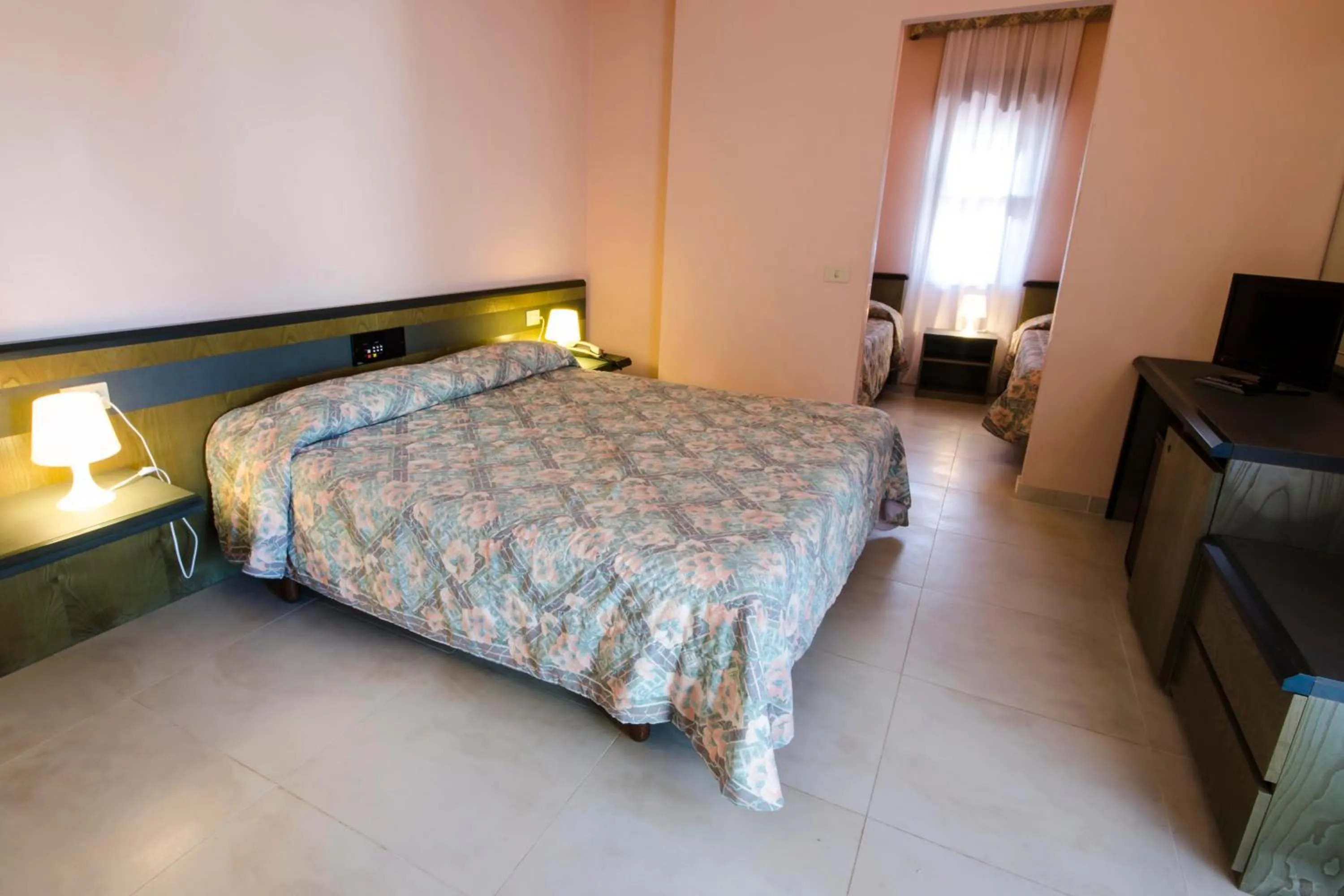 Photo of the whole room, Bed in Torre Del Sole