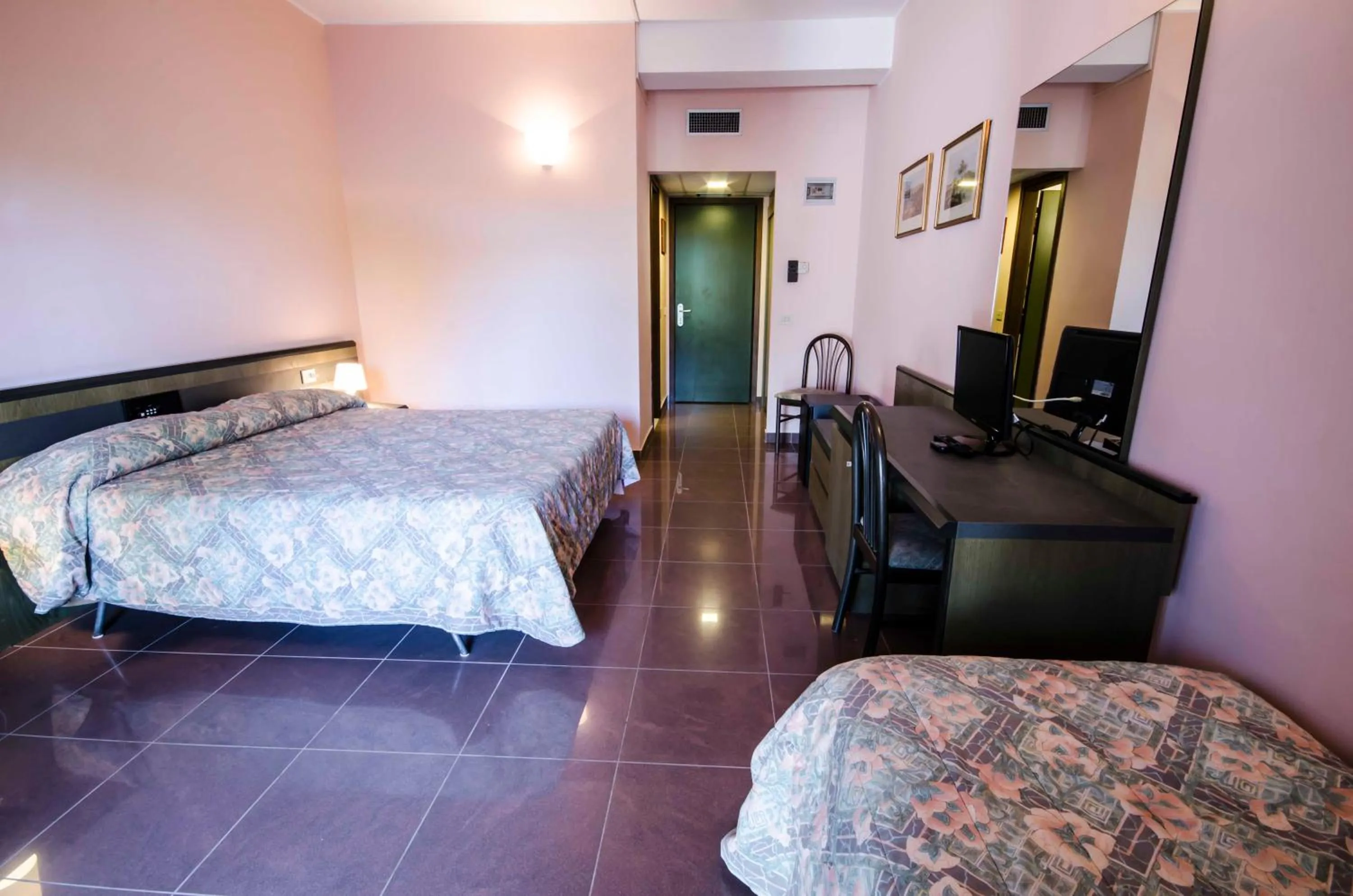 Bedroom, Bed in Torre Del Sole