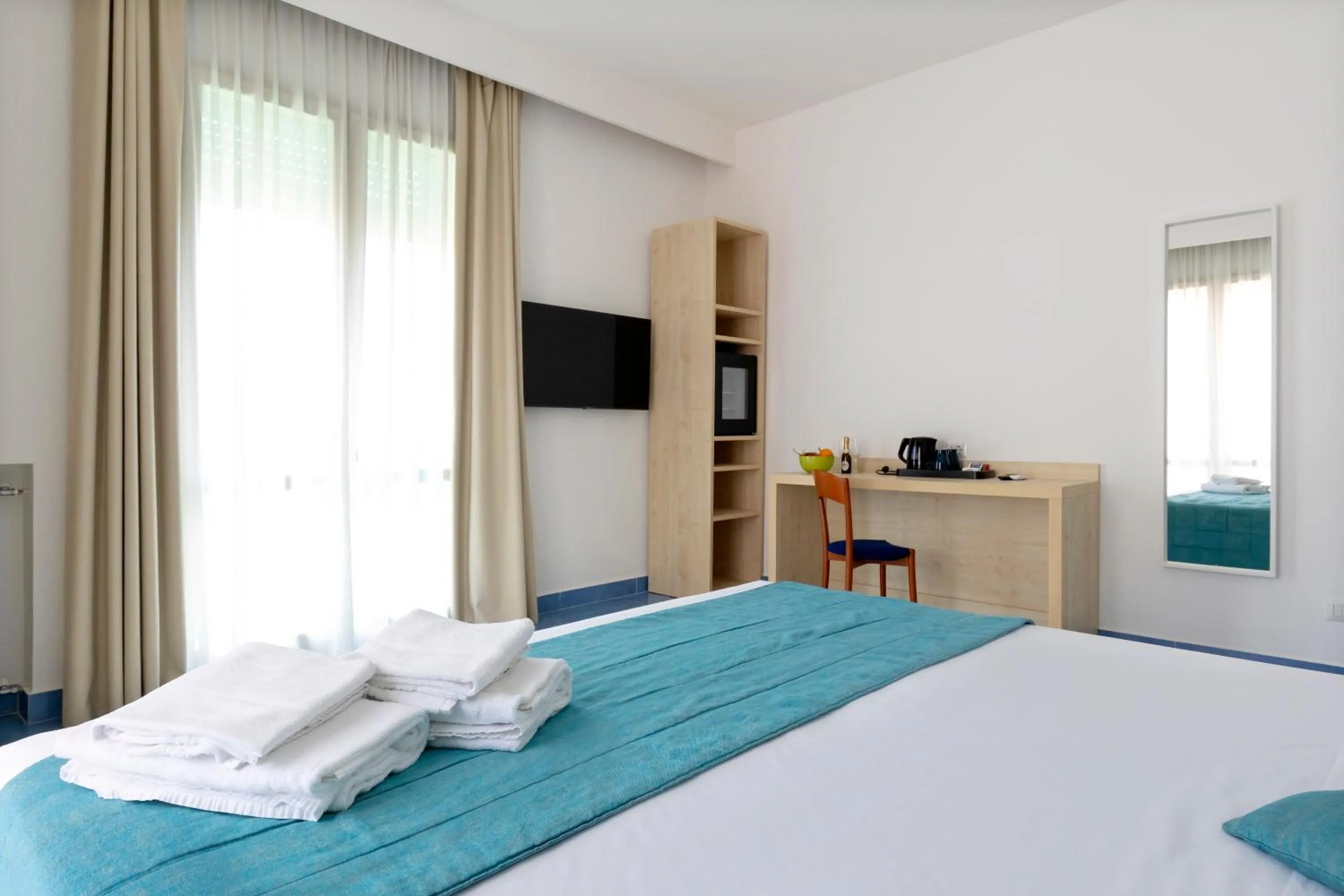 Photo of the whole room, Bed in Napolit'amo Hotel Medina