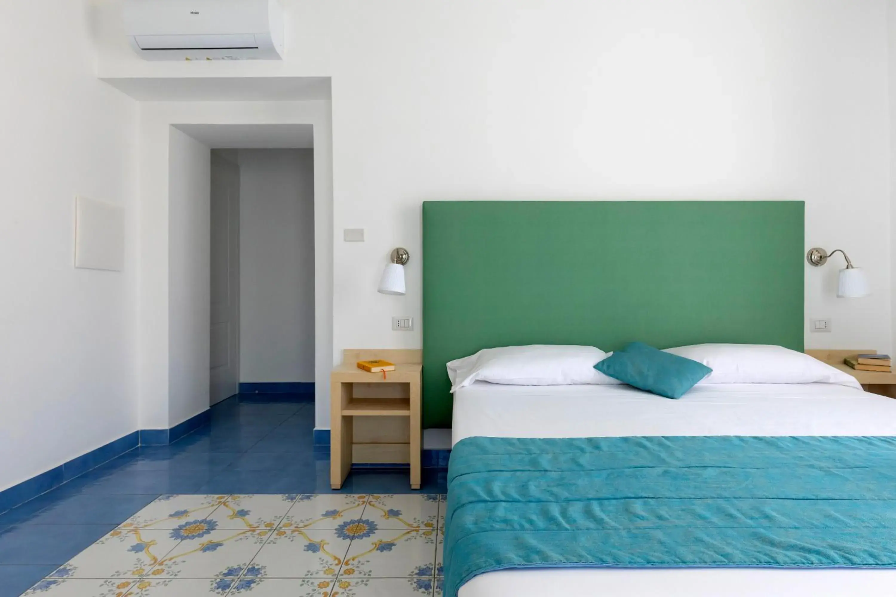 Napolit'amo Hotel Medina Napolit'amo Hotel Medina