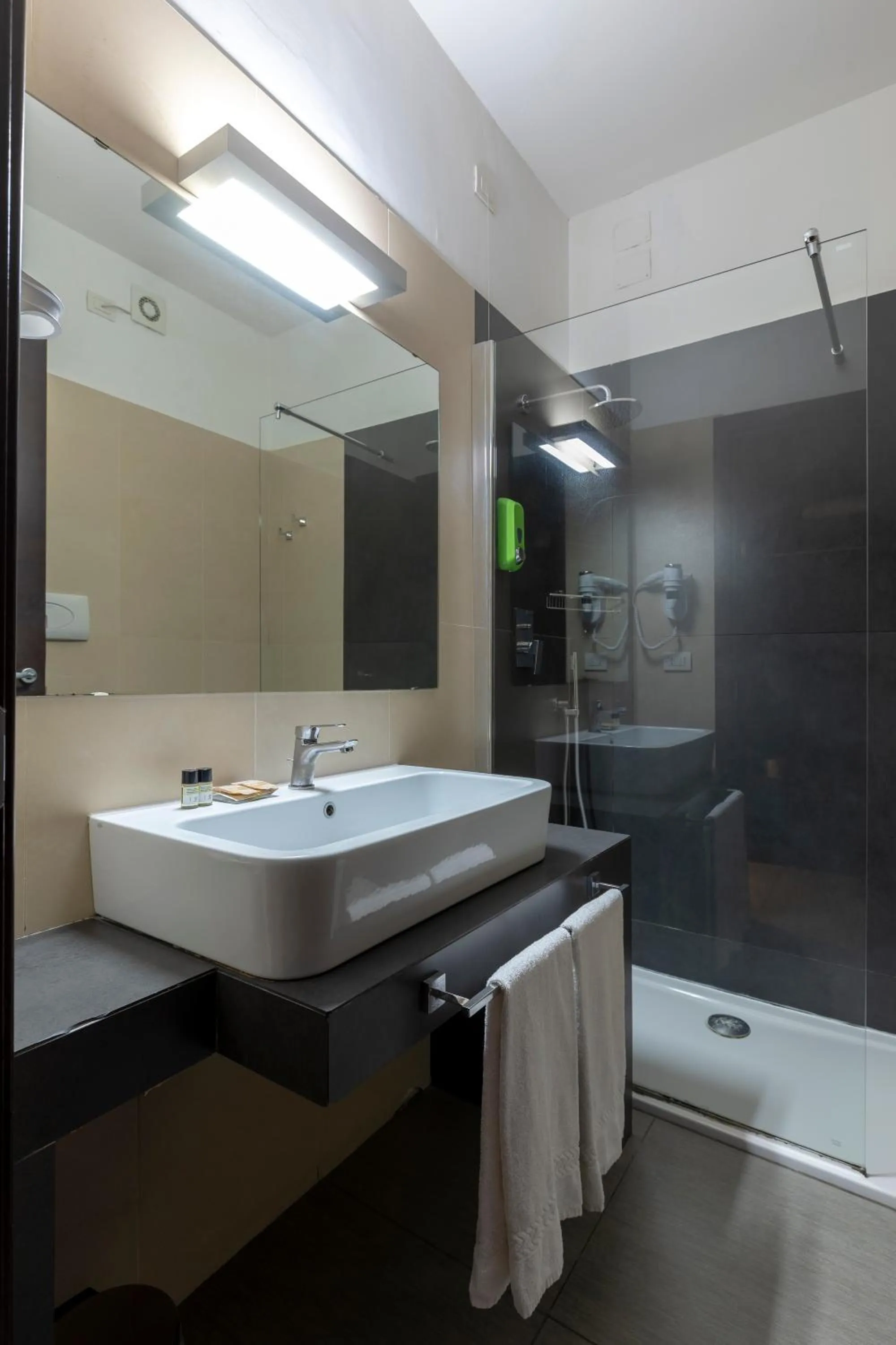 Napolit'amo Hotel Medina