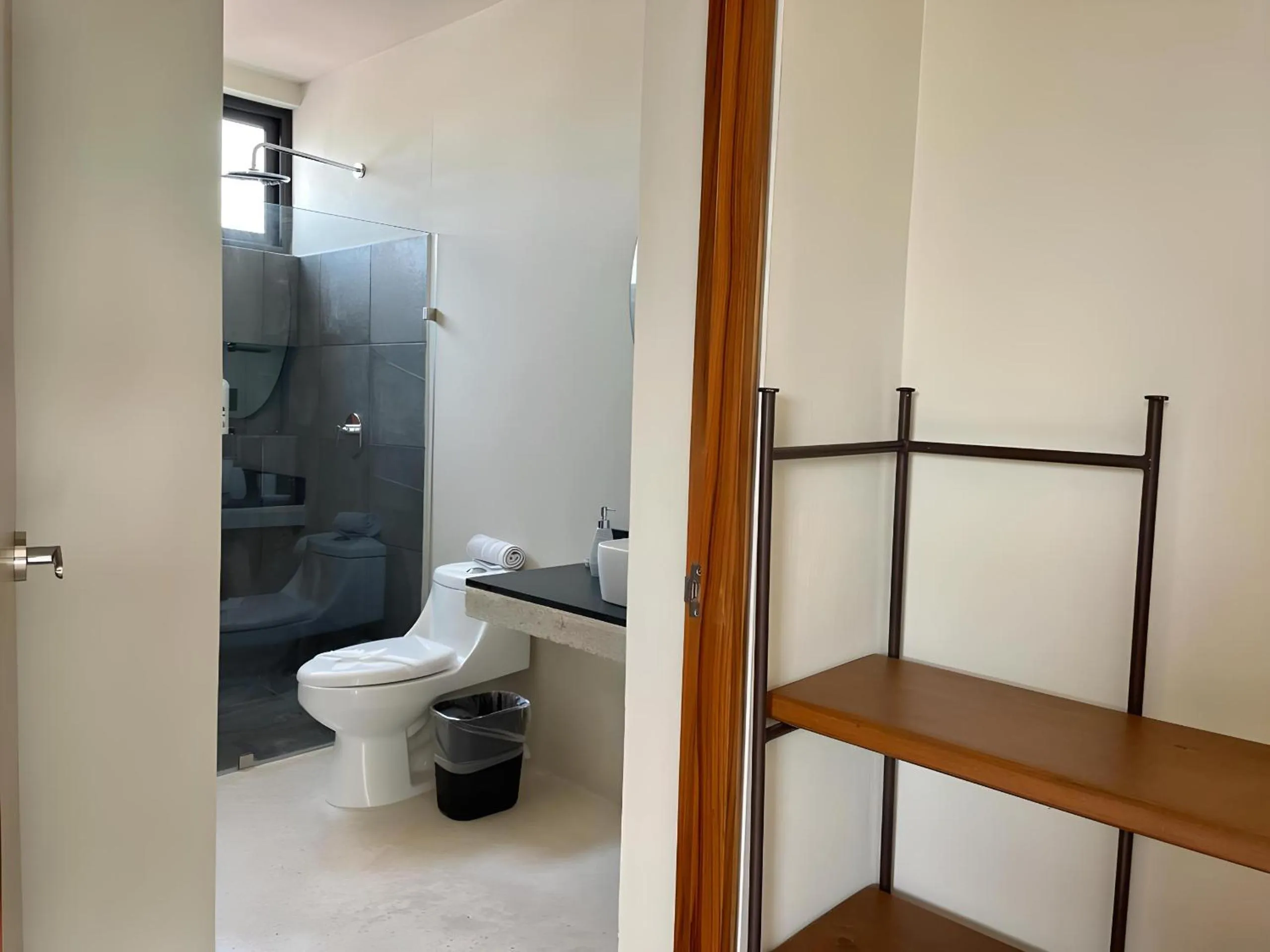 Shower in Mangle By Andiani