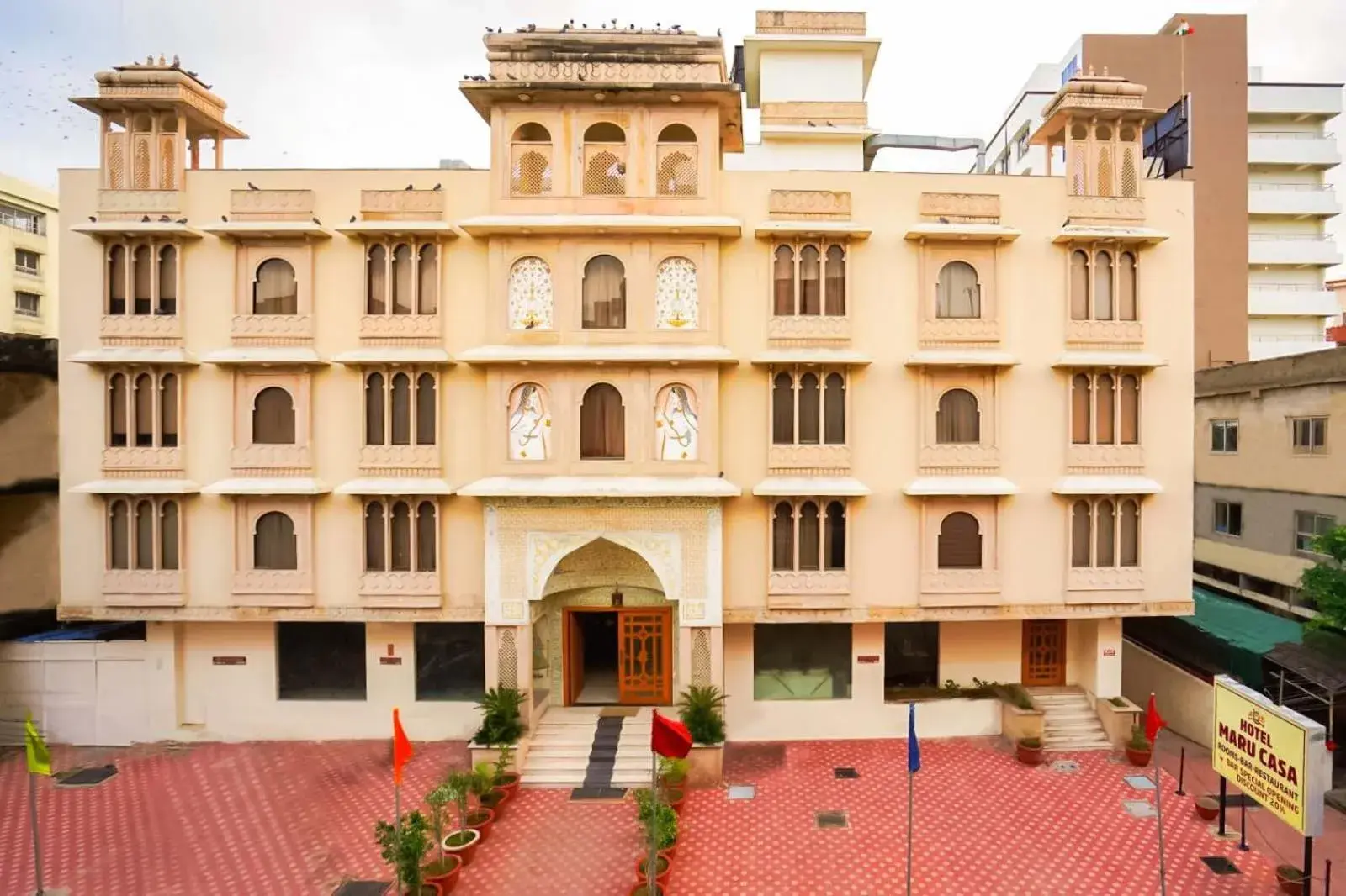 Facade/entrance in Hotel Maru Casa Facade/entrance in Hotel Maru Casa